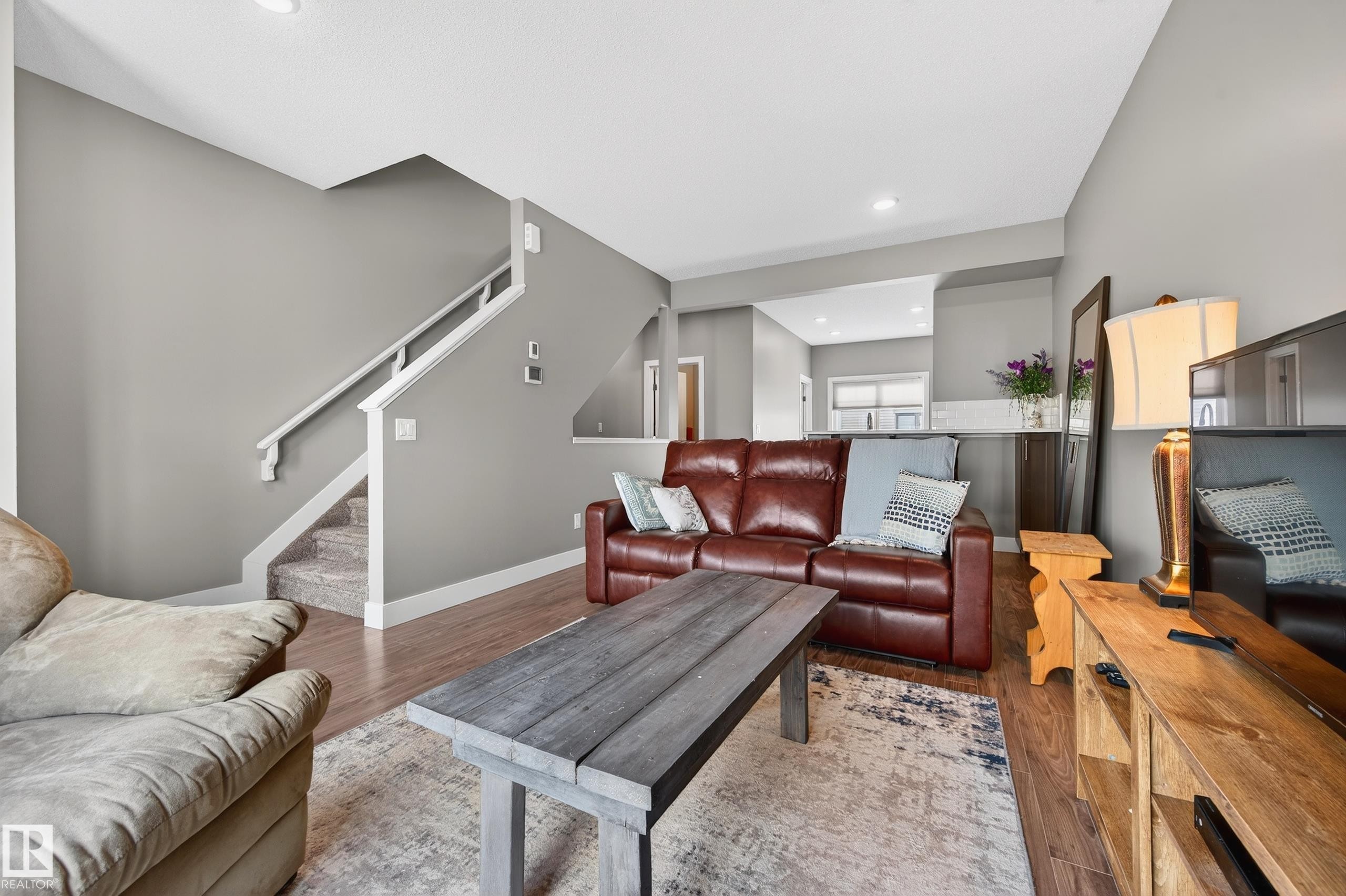 33 804 Welsh Drive, Edmonton, AB - Indoor Photo Showing Living Room