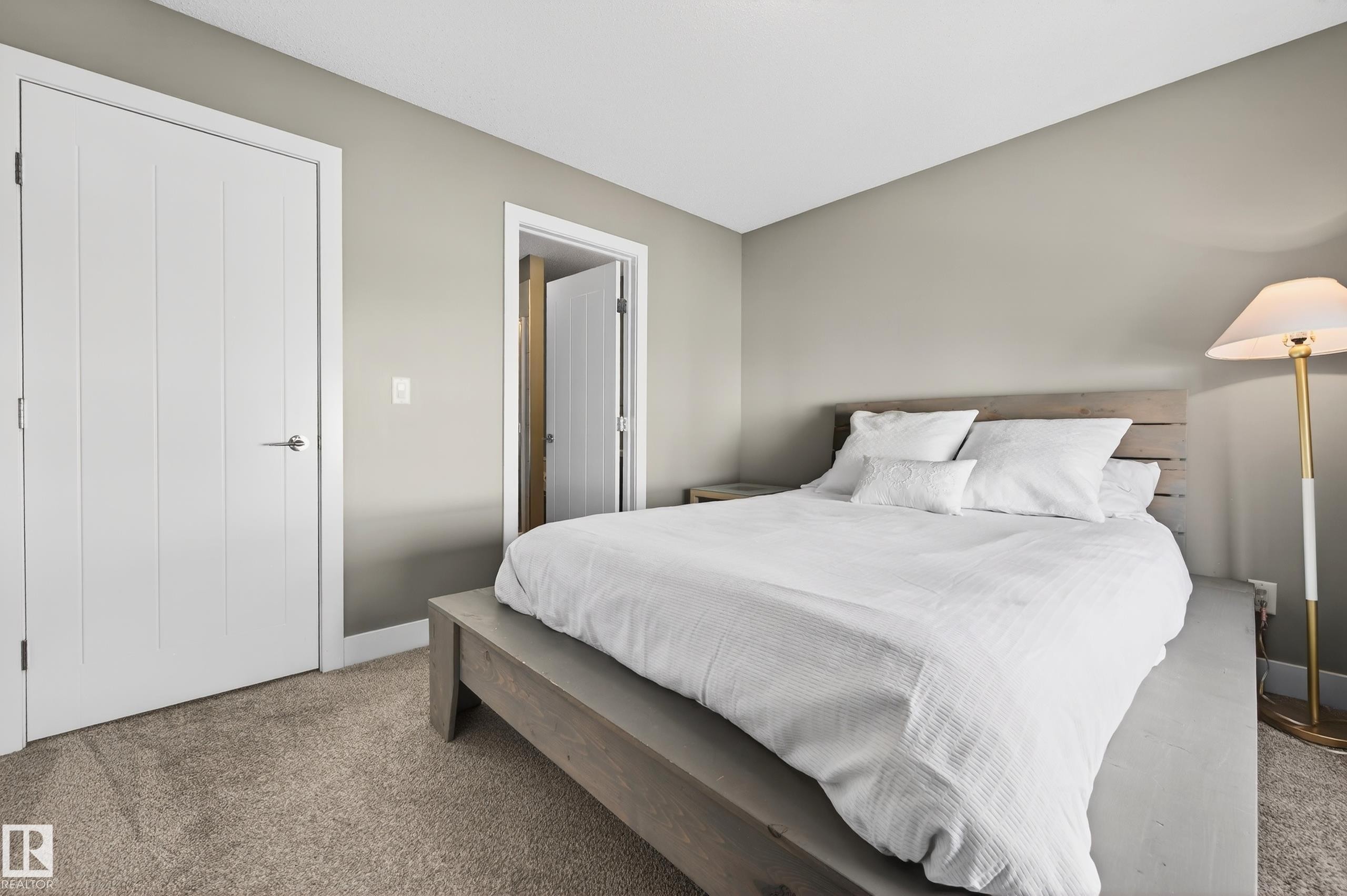 33 804 Welsh Drive, Edmonton, AB - Indoor Photo Showing Bedroom