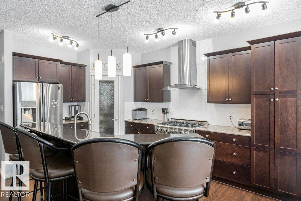 6105 17A Avenue, Edmonton, AB - Indoor Photo Showing Kitchen With Upgraded Kitchen