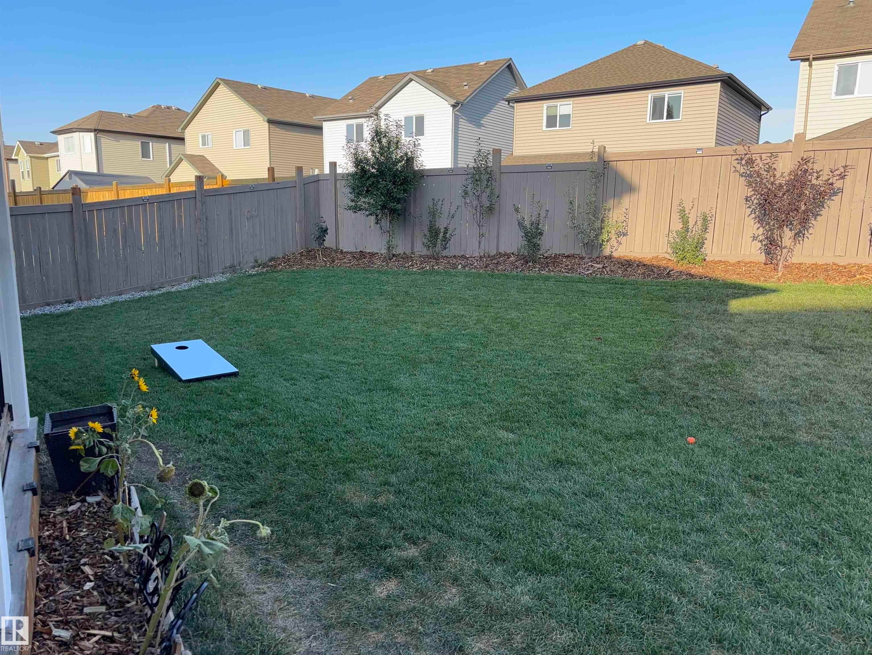 6105 17A Avenue, Edmonton, AB - Outdoor