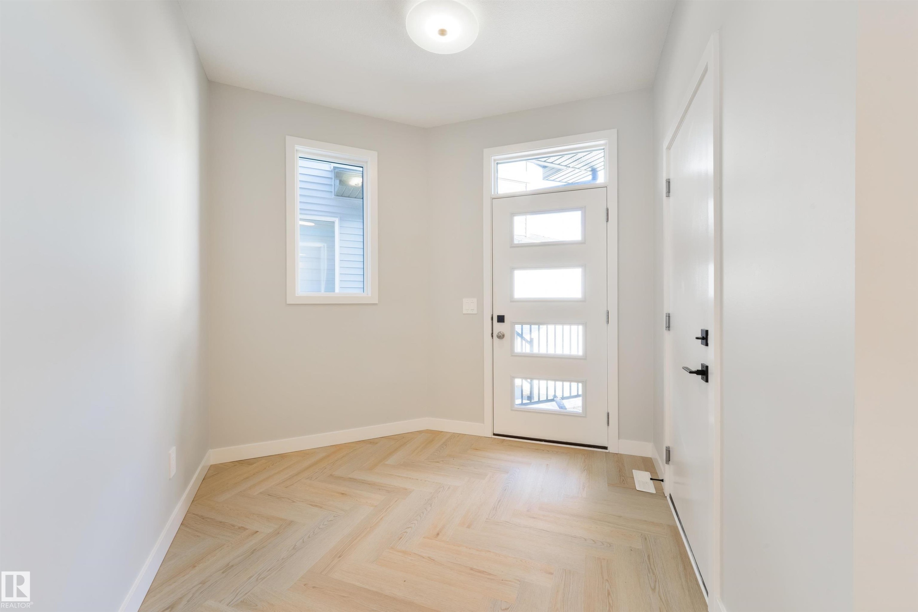 13 Cobblestone Gate, Spruce Grove, AB - Indoor Photo Showing Other Room