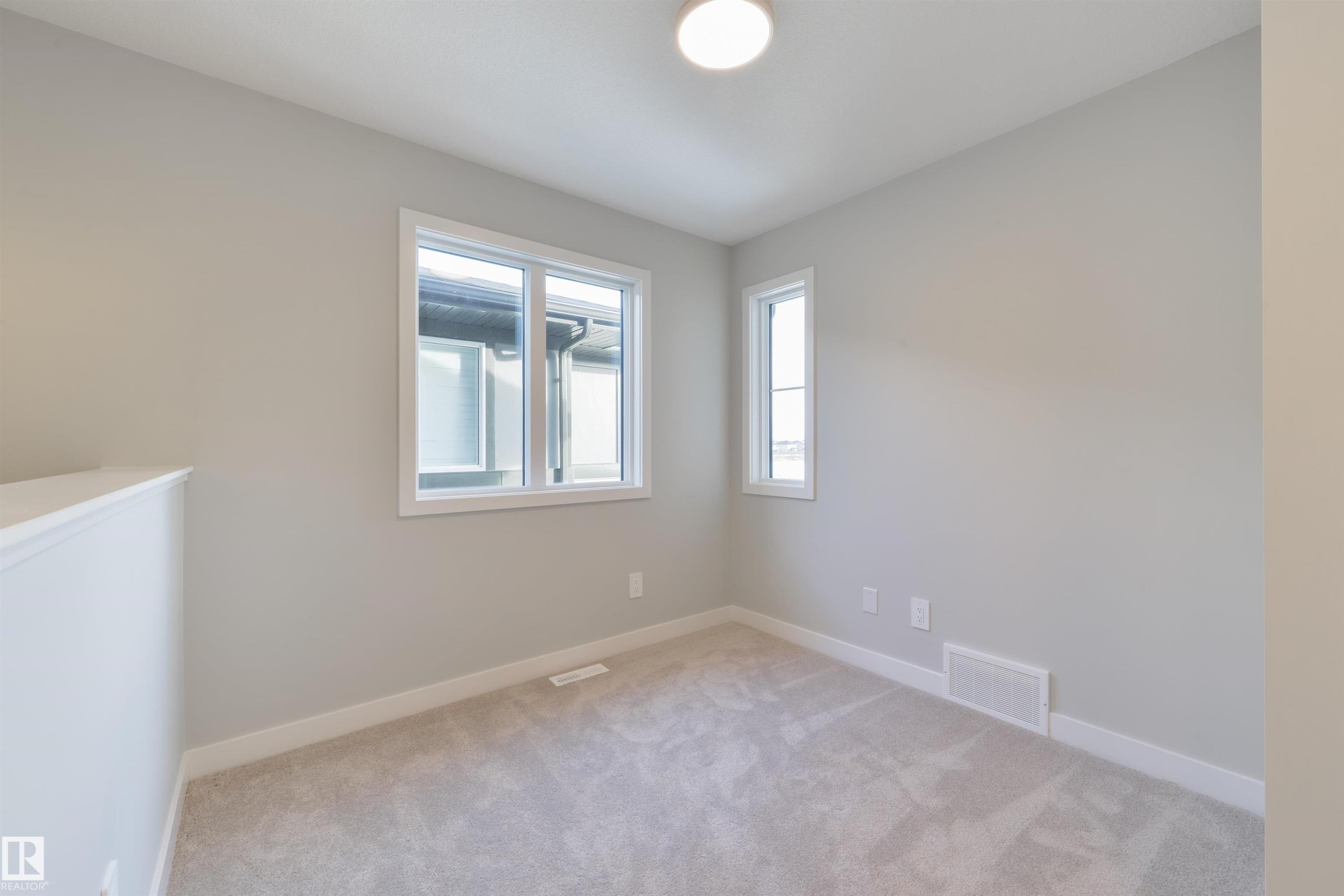 13 Cobblestone Gate, Spruce Grove, AB - Indoor Photo Showing Other Room