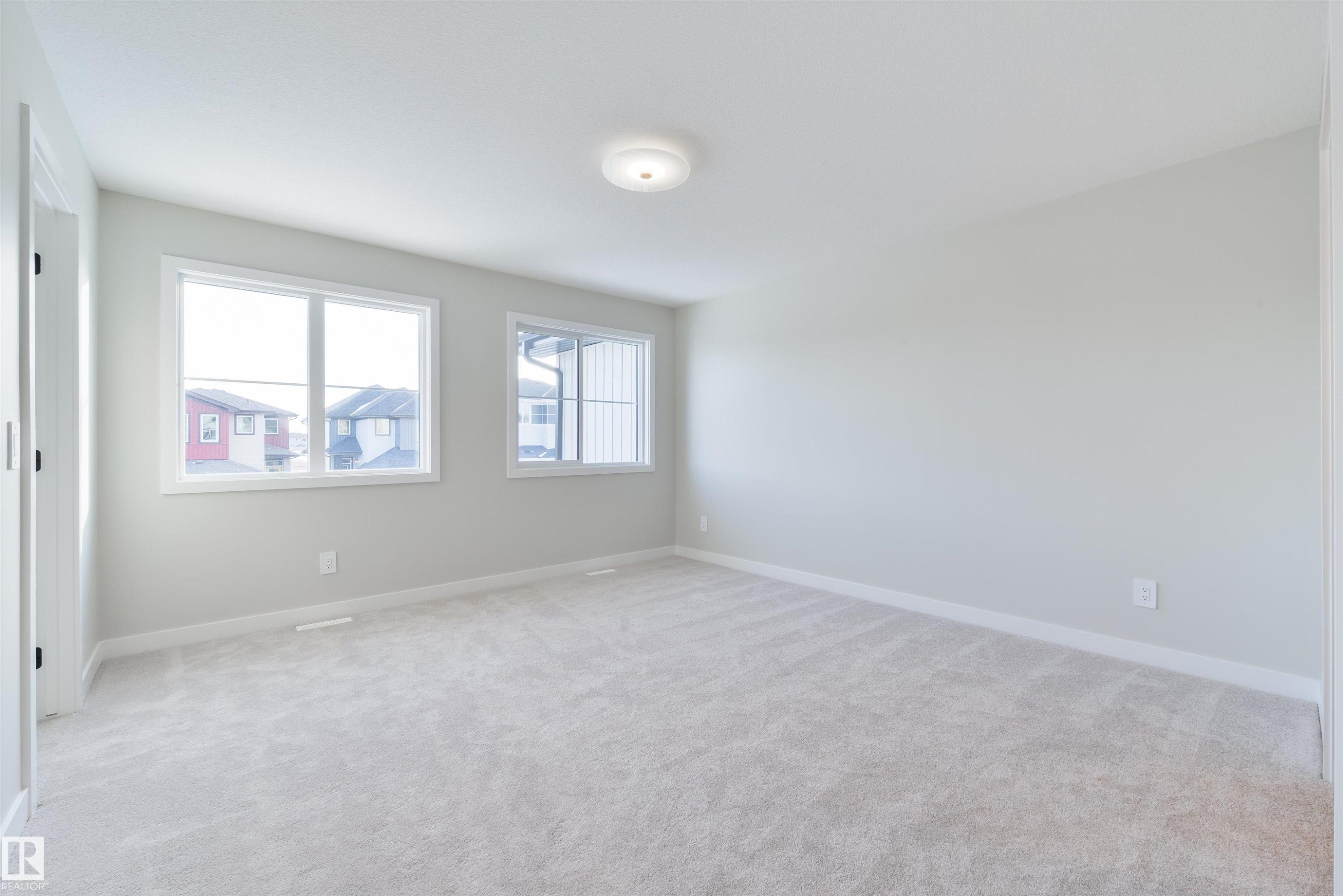 13 Cobblestone Gate, Spruce Grove, AB - Indoor Photo Showing Other Room