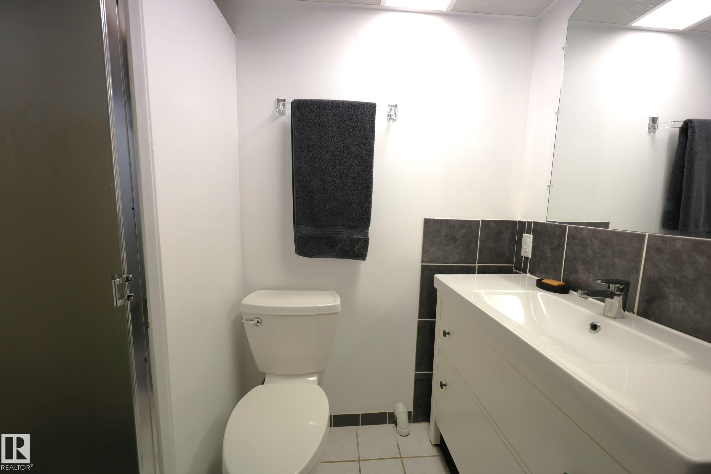 37 Armstrong Crescent, Leduc, AB - Indoor Photo Showing Bathroom