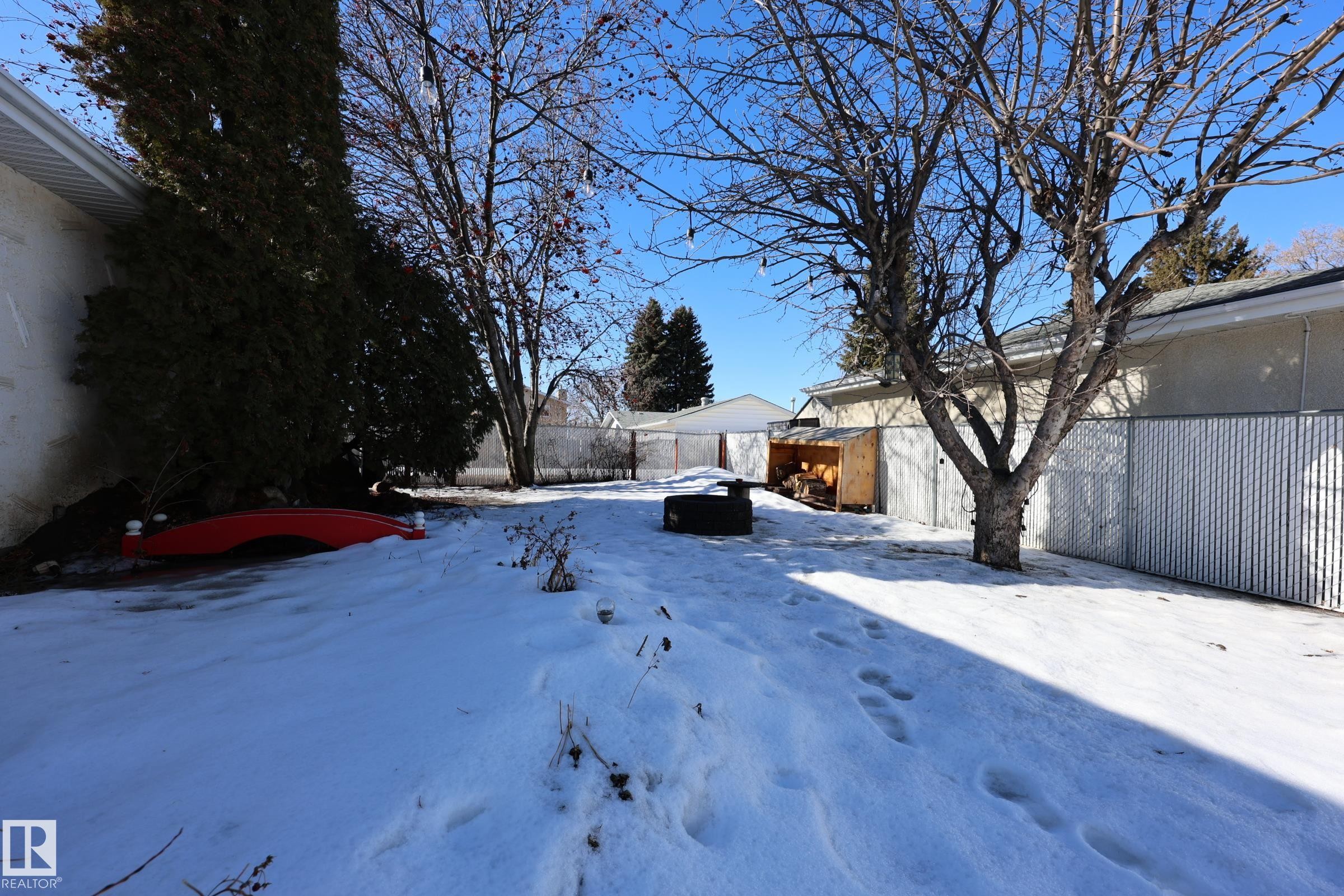 37 Armstrong Crescent, Leduc, AB - Outdoor