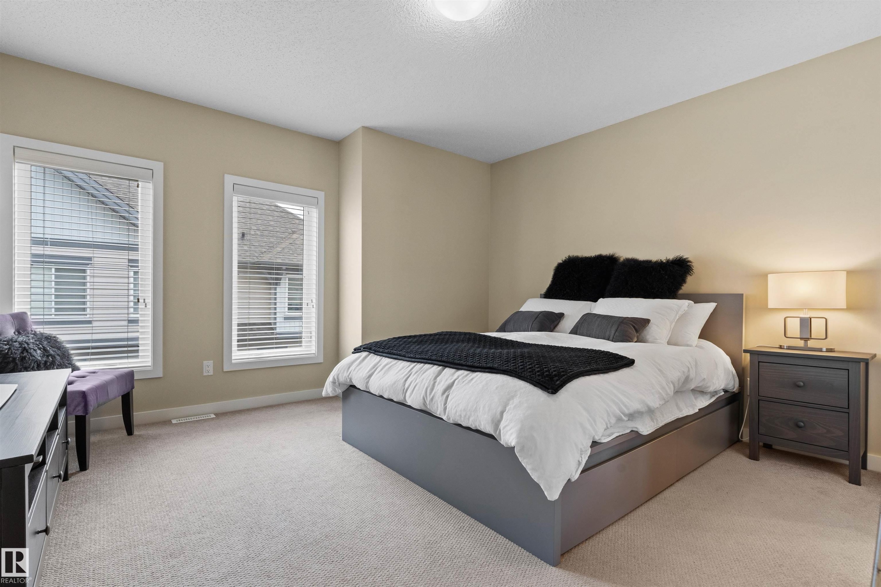 #25 655 Watt Blvd, Edmonton, AB - Indoor Photo Showing Bedroom
