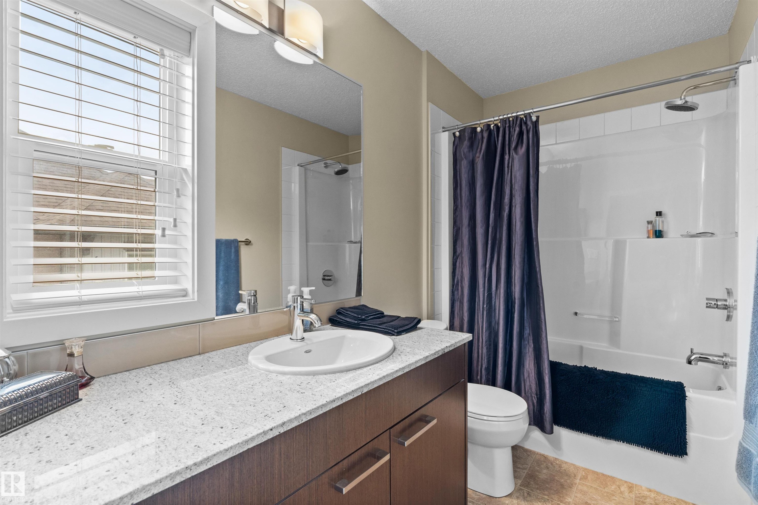 #25 655 Watt Blvd, Edmonton, AB - Indoor Photo Showing Bathroom