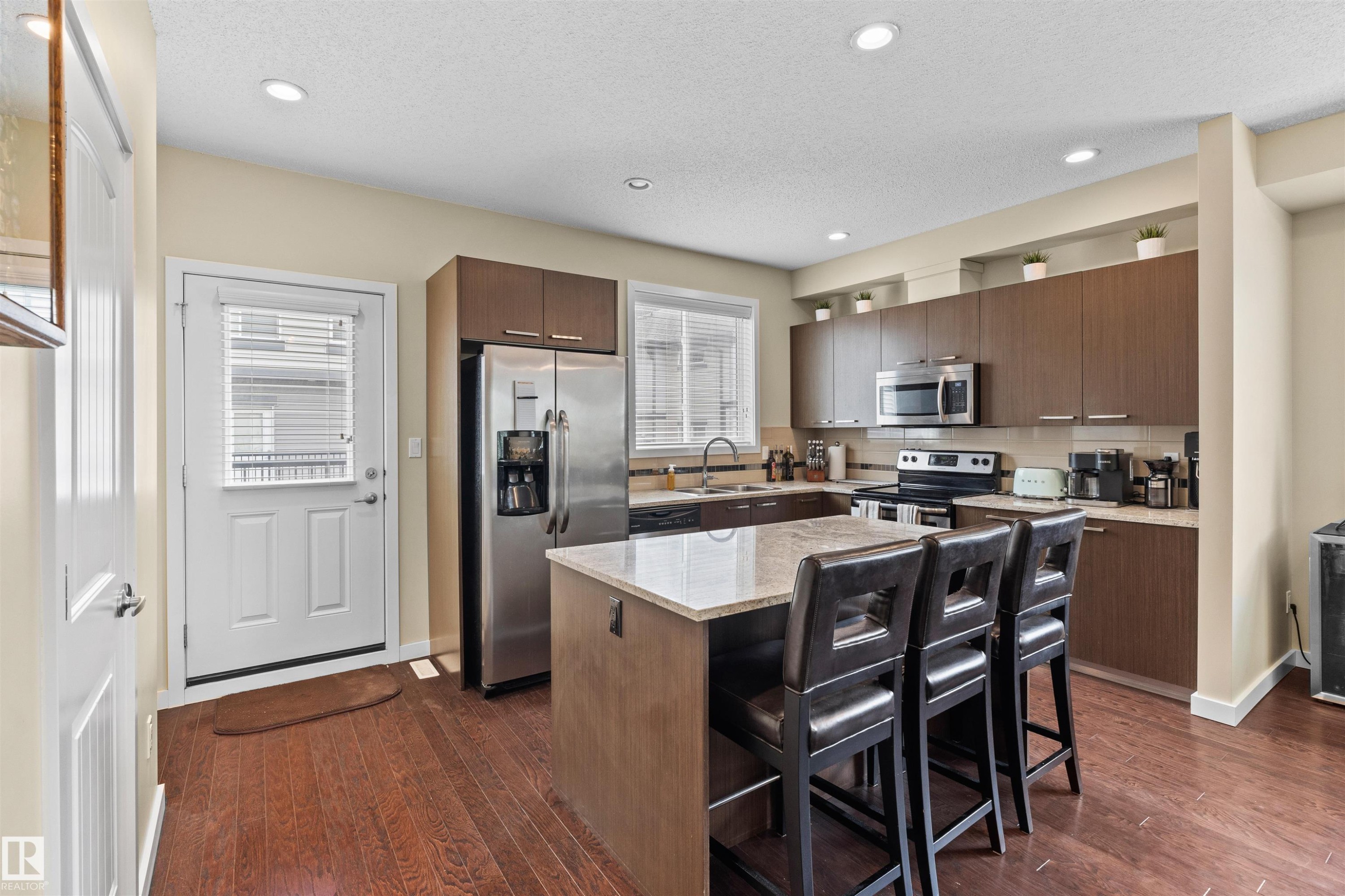 #25 655 Watt Blvd, Edmonton, AB - Indoor Photo Showing Kitchen