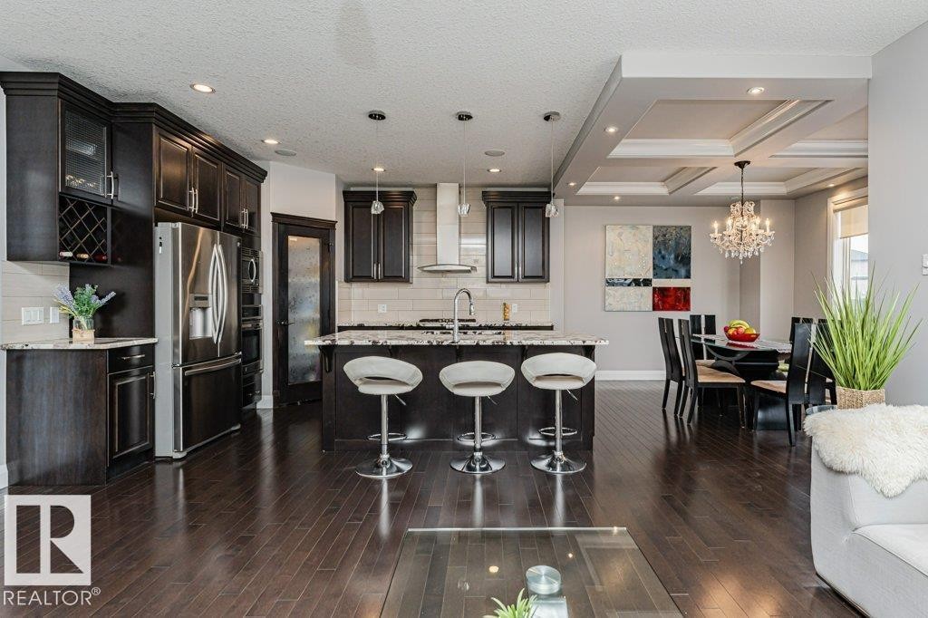 610 Albany Way, Edmonton, AB - Indoor
