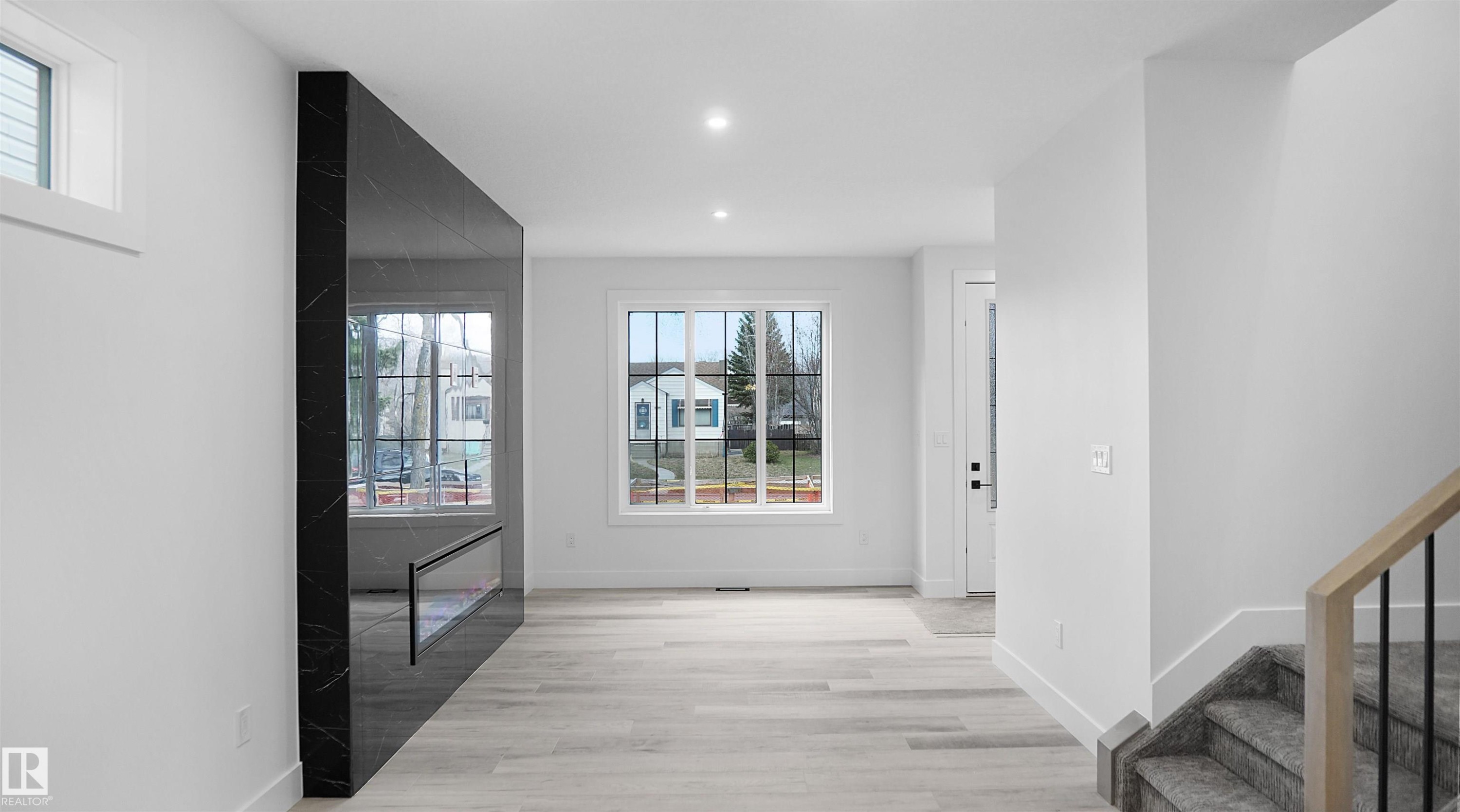 11706 126 Street, Edmonton, AB - Indoor Photo Showing Other Room