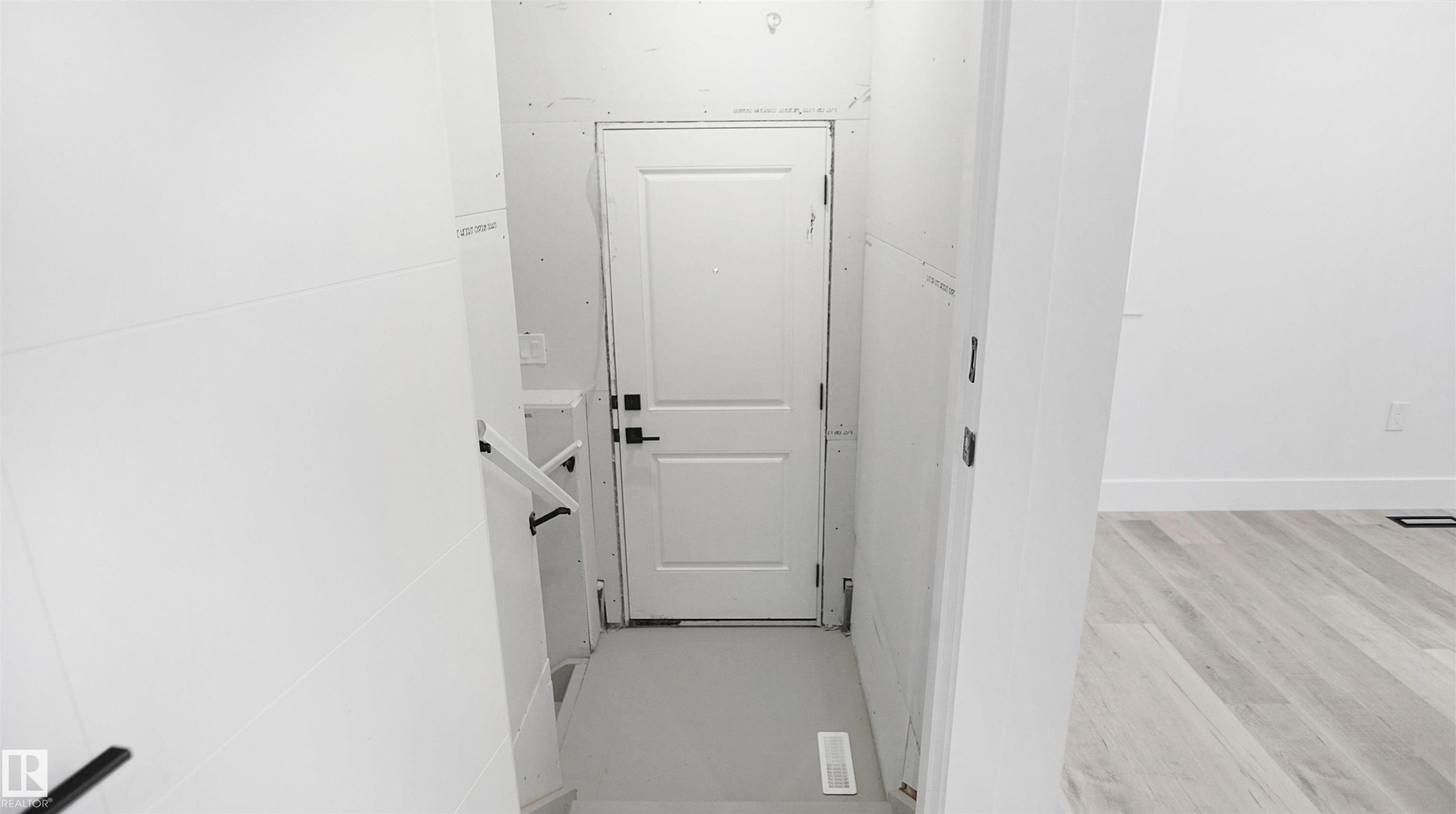 11706 126 Street, Edmonton, AB - Indoor Photo Showing Other Room