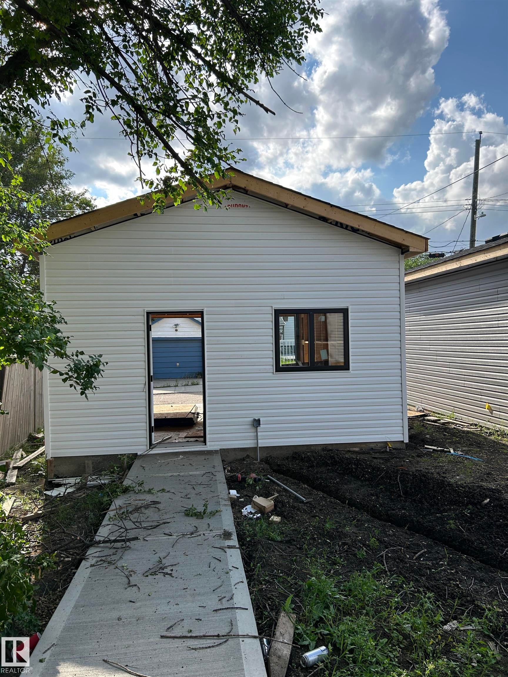 11706 126 Street, Edmonton, AB - Outdoor