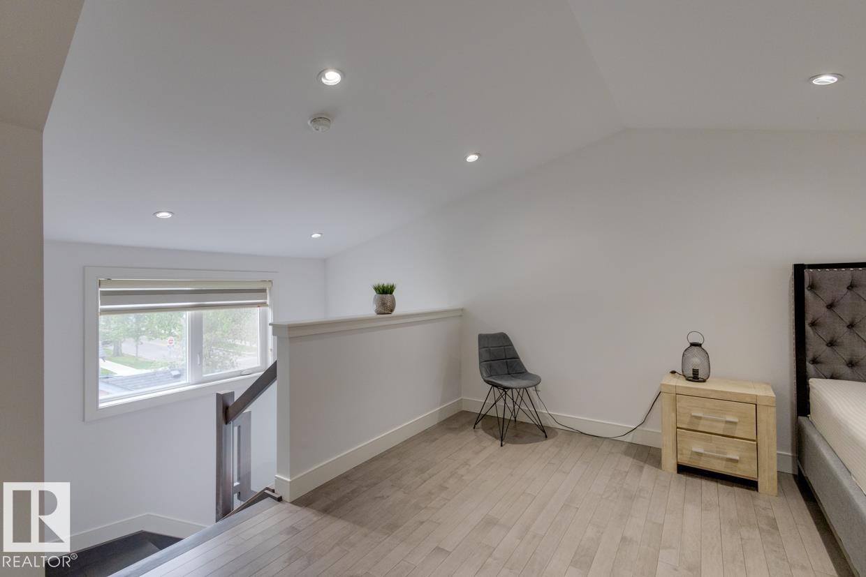 11045 85 Avenue, Edmonton, AB - Indoor