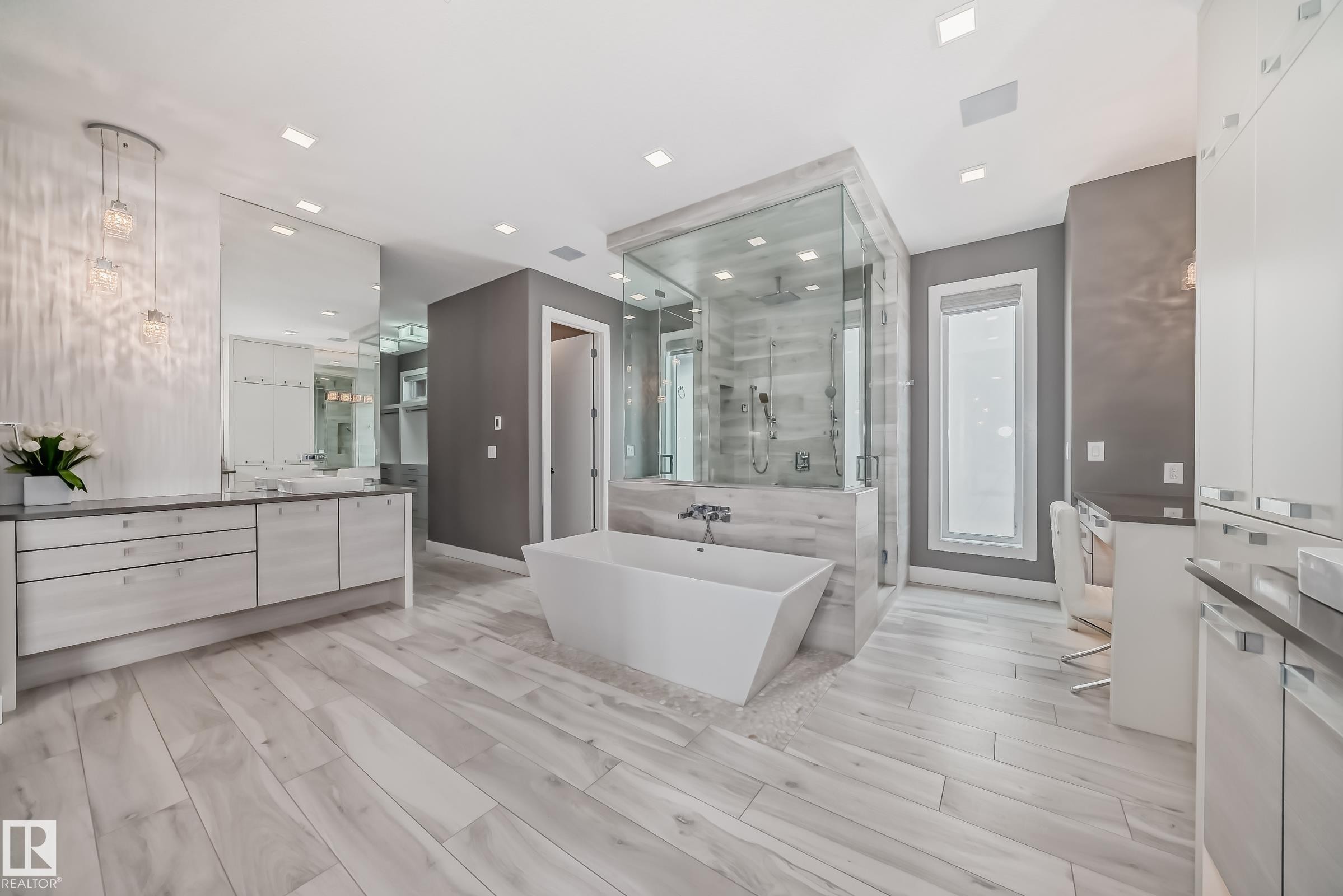 4129 Cameron Heights Point, Edmonton, AB - Indoor Photo Showing Bathroom
