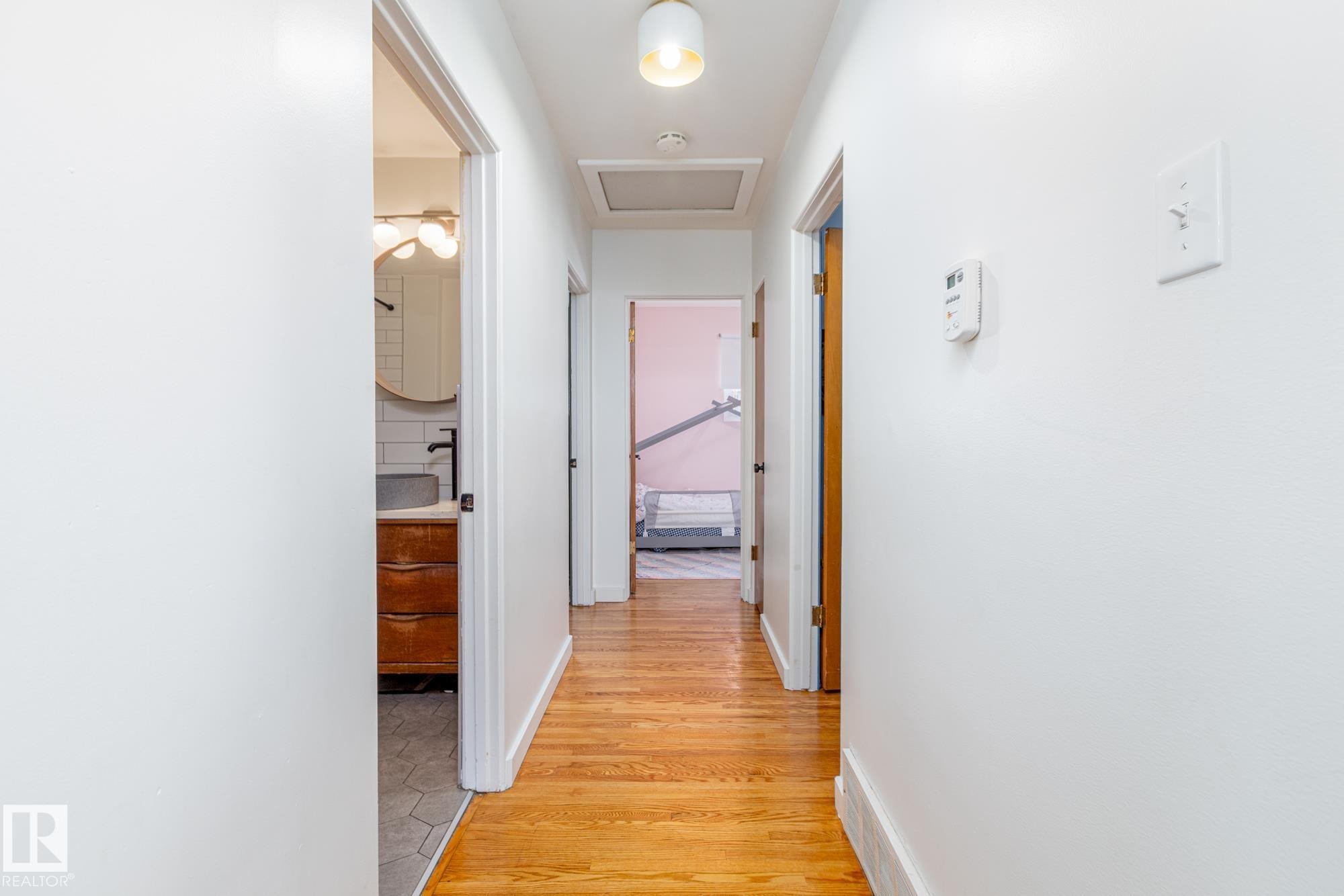 6511 103 Avenue, Edmonton, AB - Indoor Photo Showing Other Room