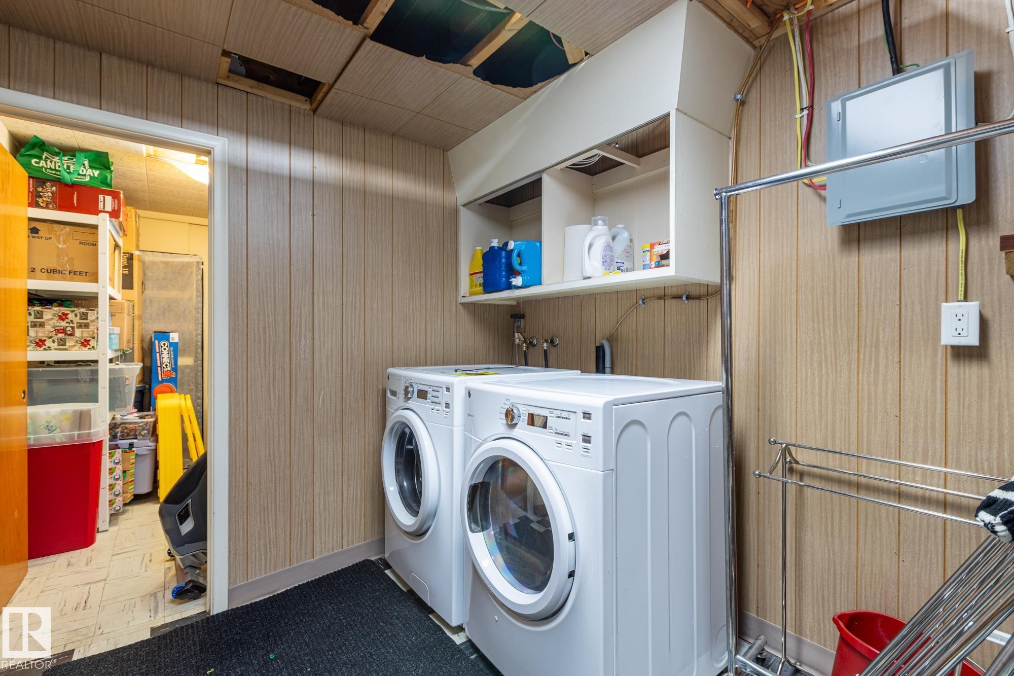6511 103 Avenue, Edmonton, AB - Indoor Photo Showing Laundry Room