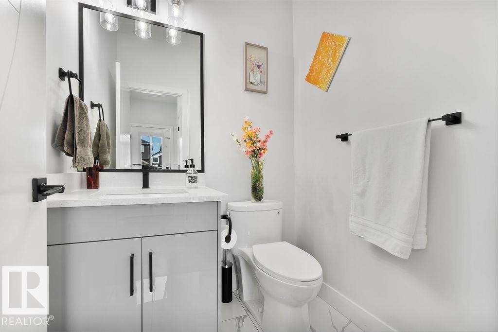 16 Raspberry Road, St. Albert, AB - Indoor Photo Showing Bathroom