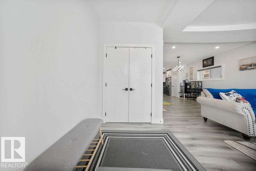 16 Raspberry Road, St. Albert, AB - Indoor Photo Showing Other Room