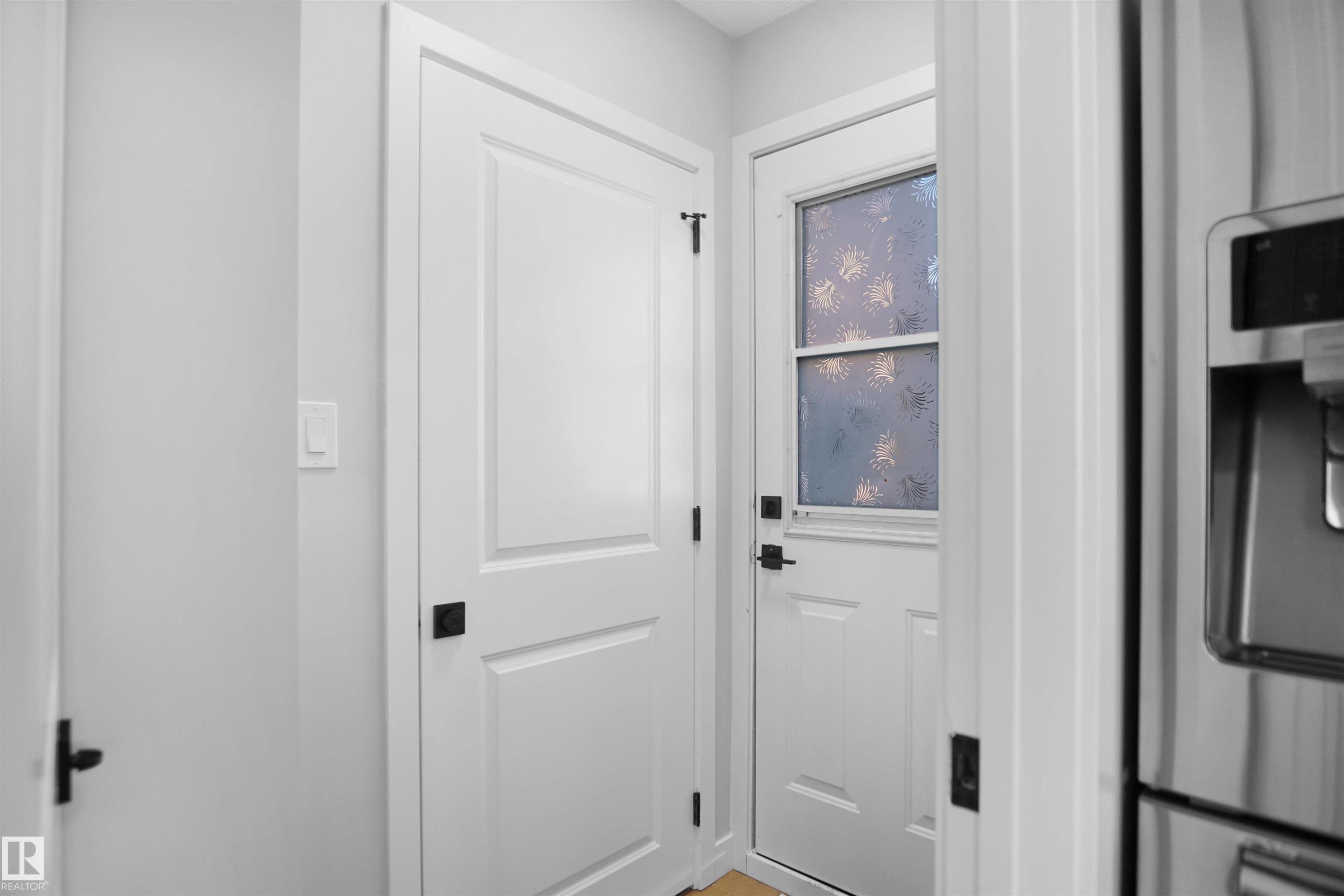 3312 44A Street, Edmonton, AB - Indoor Photo Showing Other Room