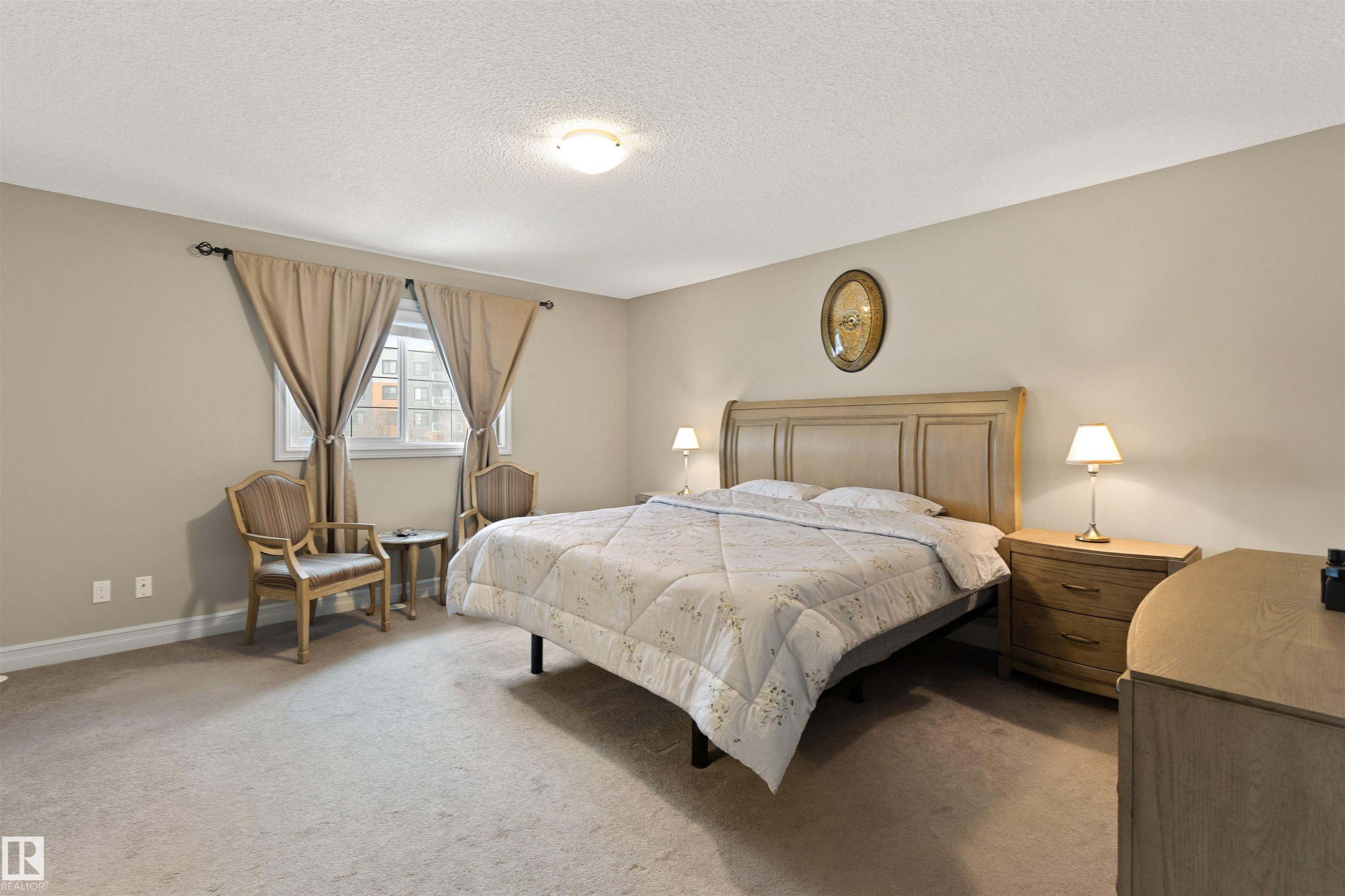 13422 166 Avenue, Edmonton, AB - Indoor Photo Showing Bedroom