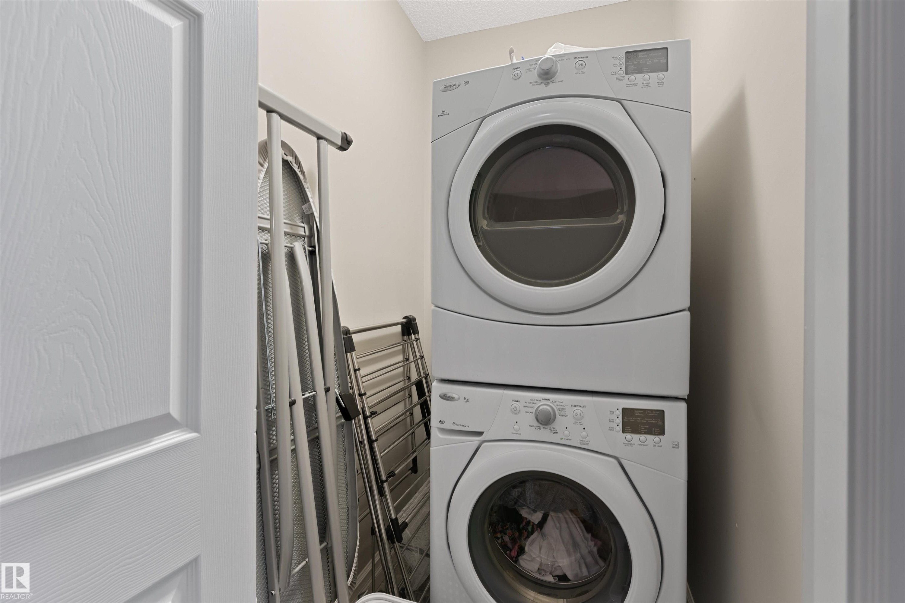 13422 166 Avenue, Edmonton, AB - Indoor Photo Showing Laundry Room