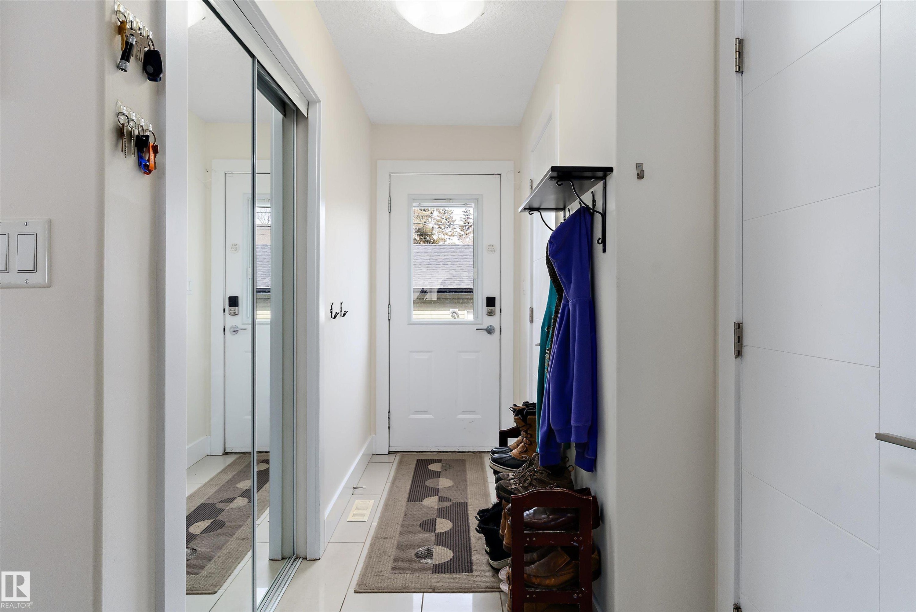 8148 77 Avenue, Edmonton, AB - Indoor Photo Showing Other Room