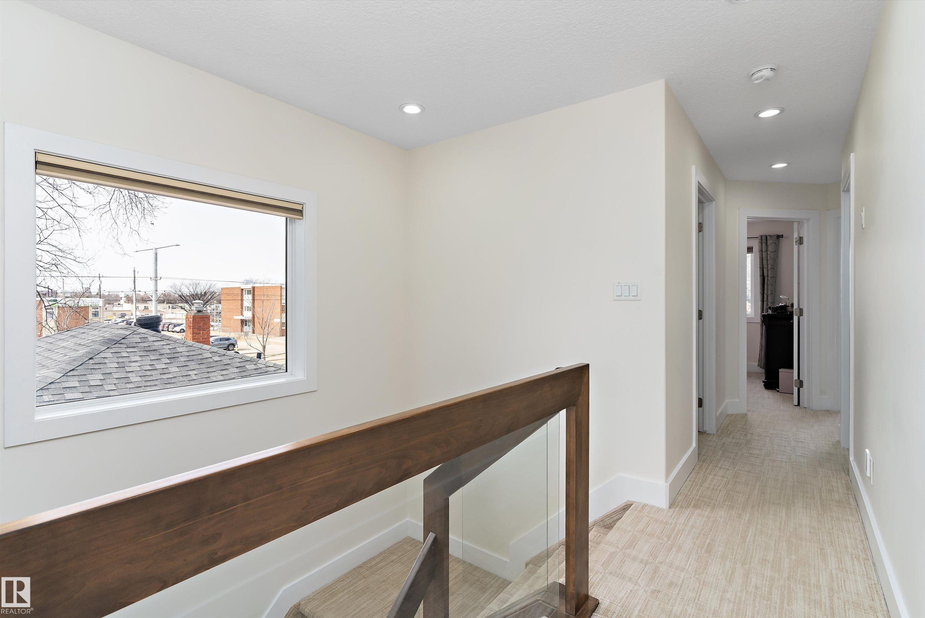 8148 77 Avenue, Edmonton, AB - Indoor Photo Showing Other Room