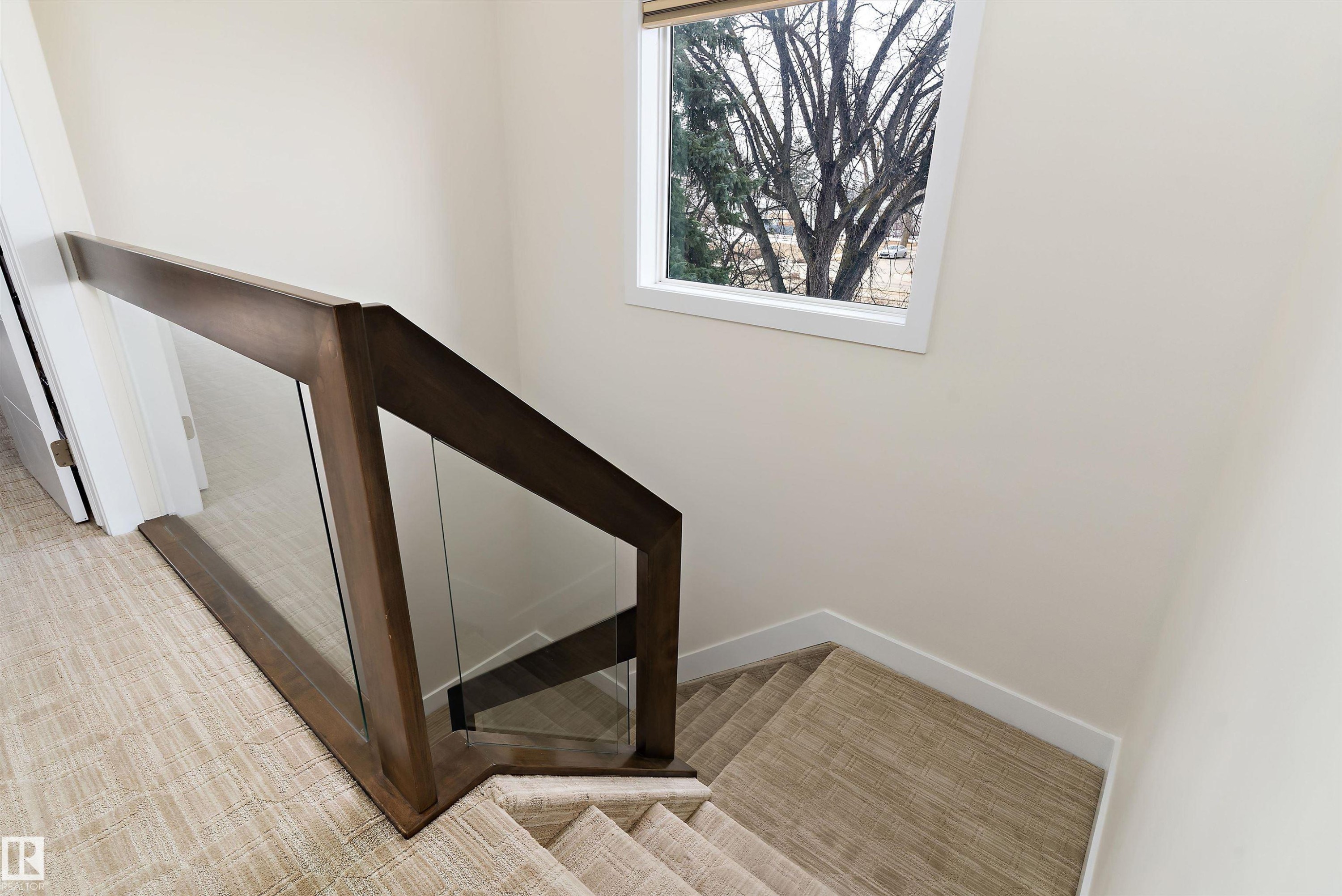 8148 77 Avenue, Edmonton, AB - Indoor Photo Showing Other Room