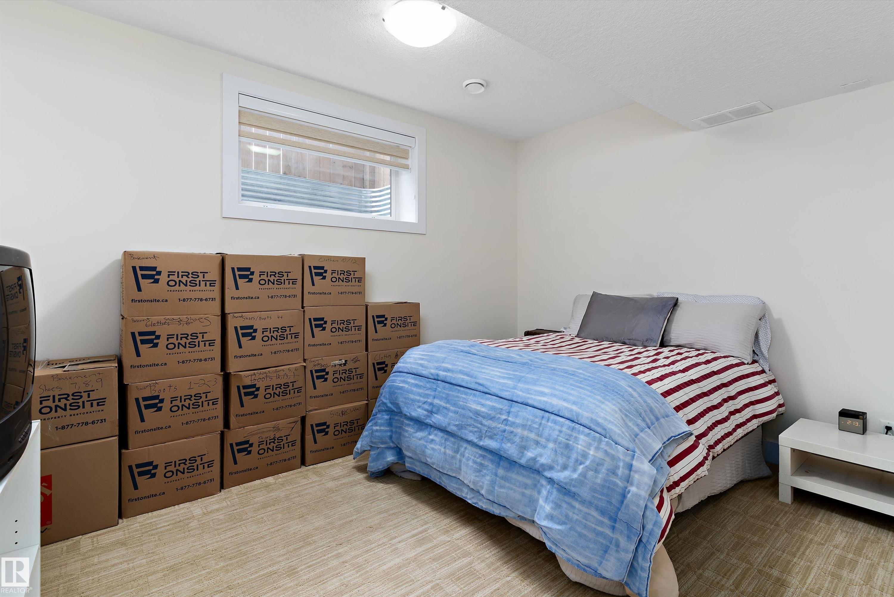 8148 77 Avenue, Edmonton, AB - Indoor Photo Showing Bedroom