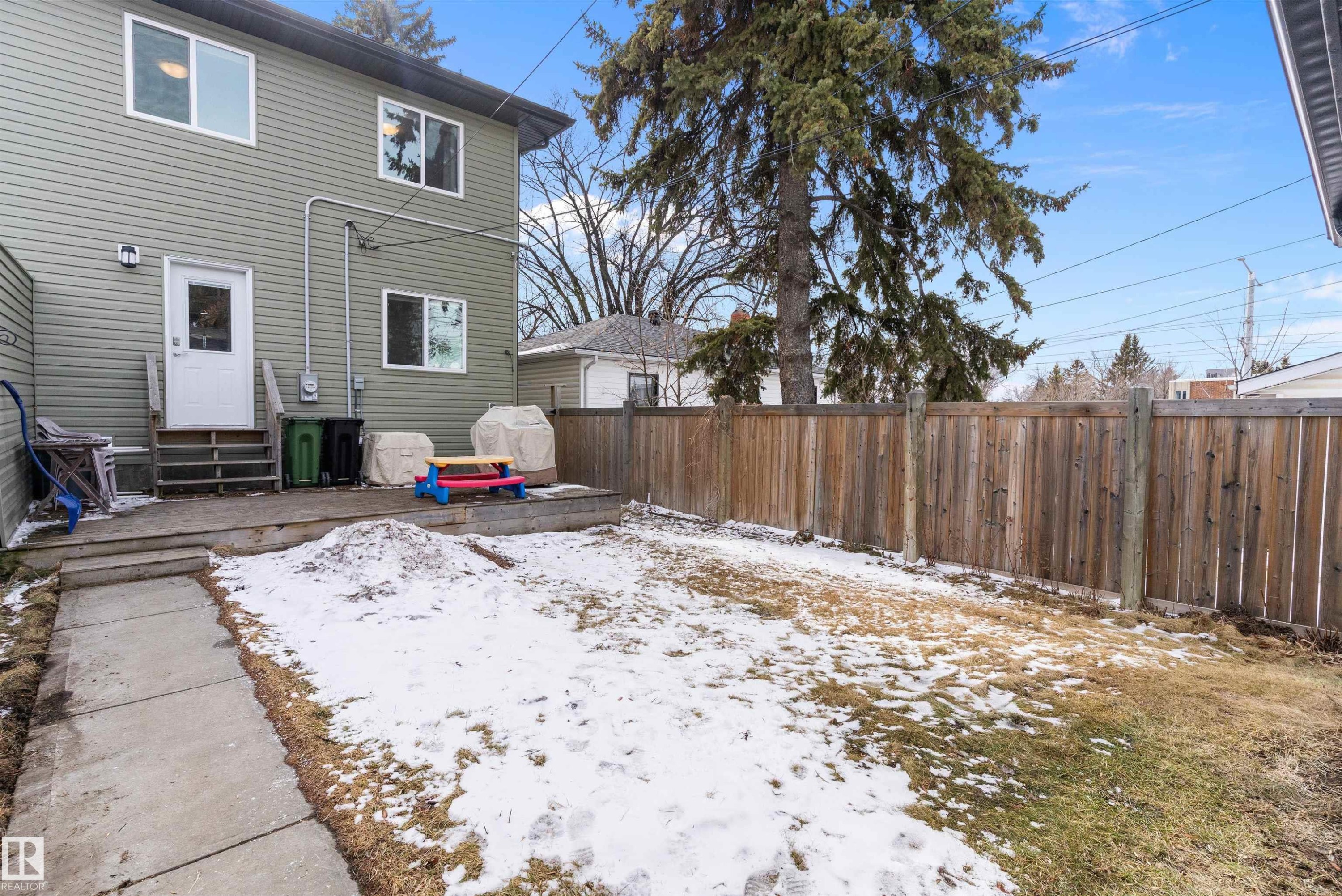 8148 77 Avenue, Edmonton, AB - Outdoor