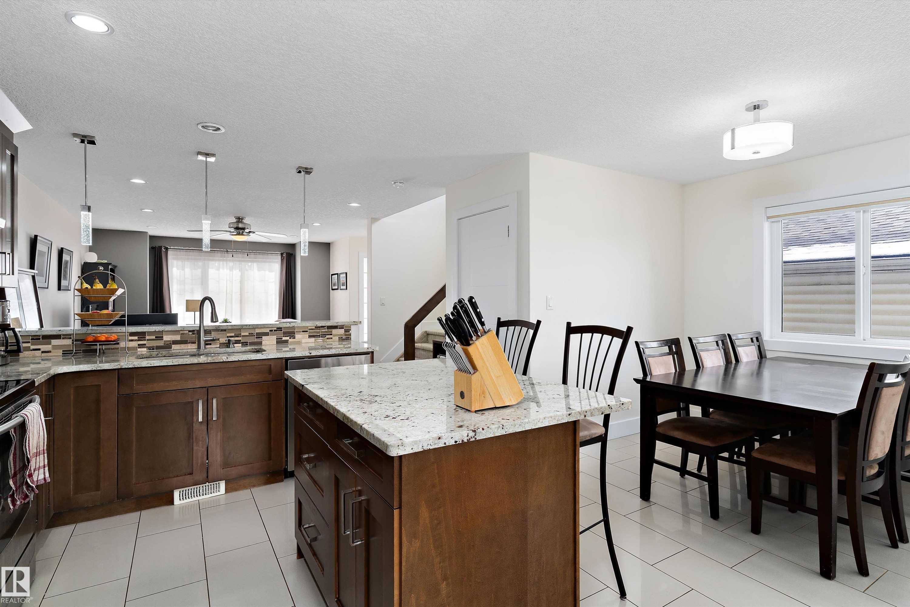 8148 77 Avenue, Edmonton, AB - Indoor