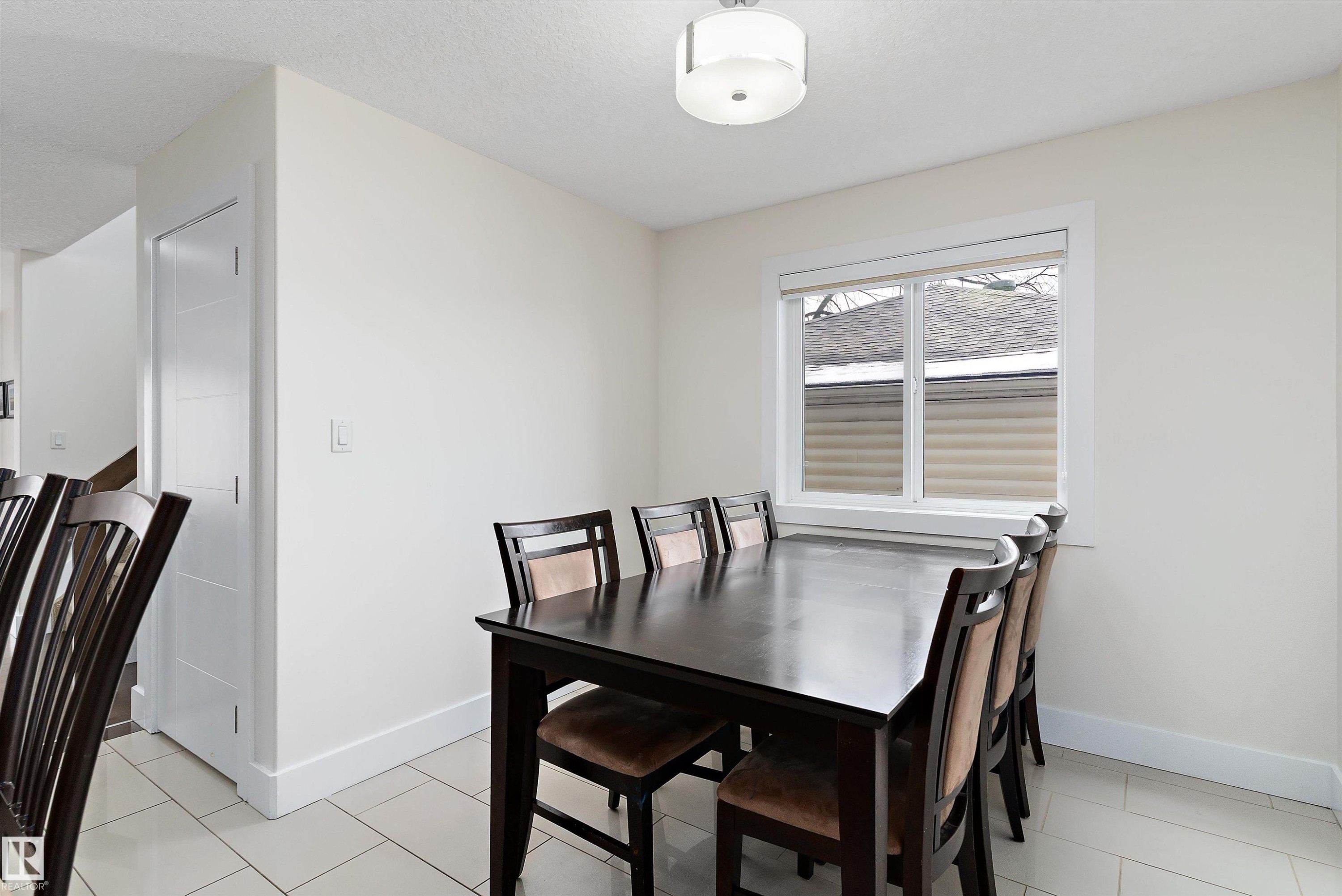 8148 77 Avenue, Edmonton, AB - Indoor Photo Showing Dining Room