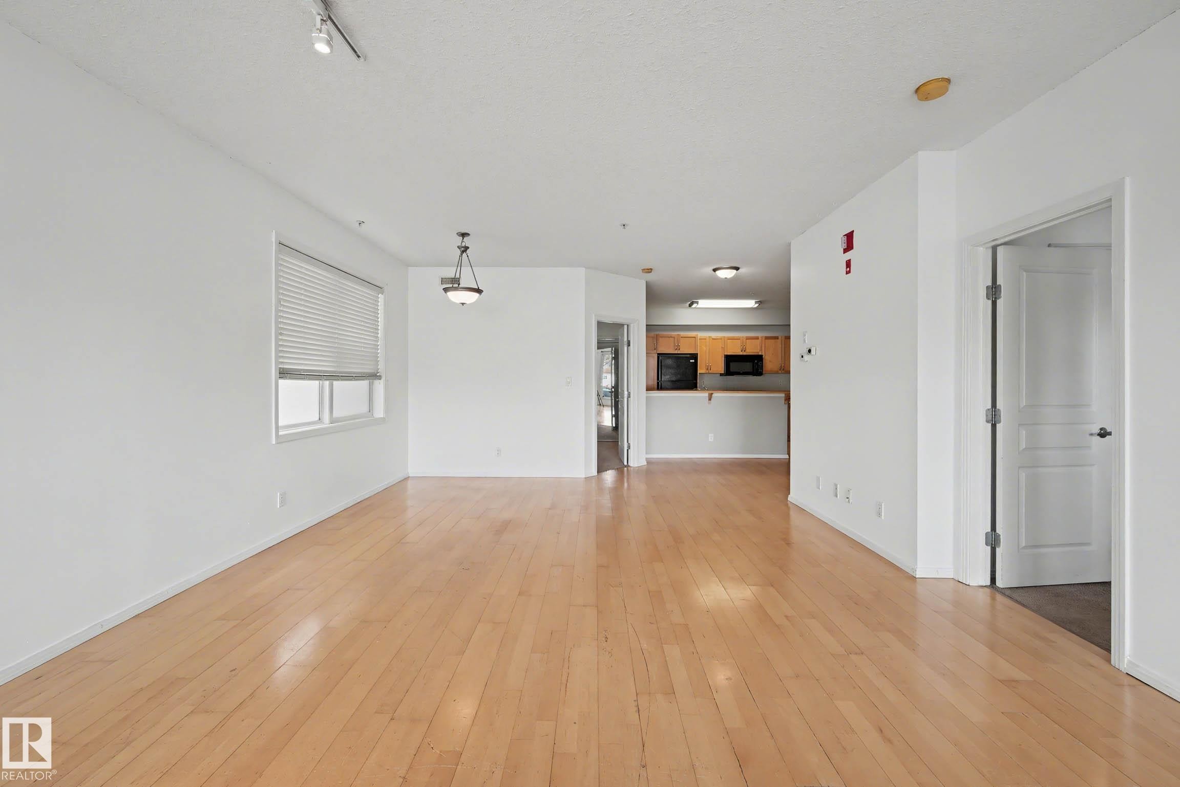 111 11039 83 Avenue, Edmonton, AB
