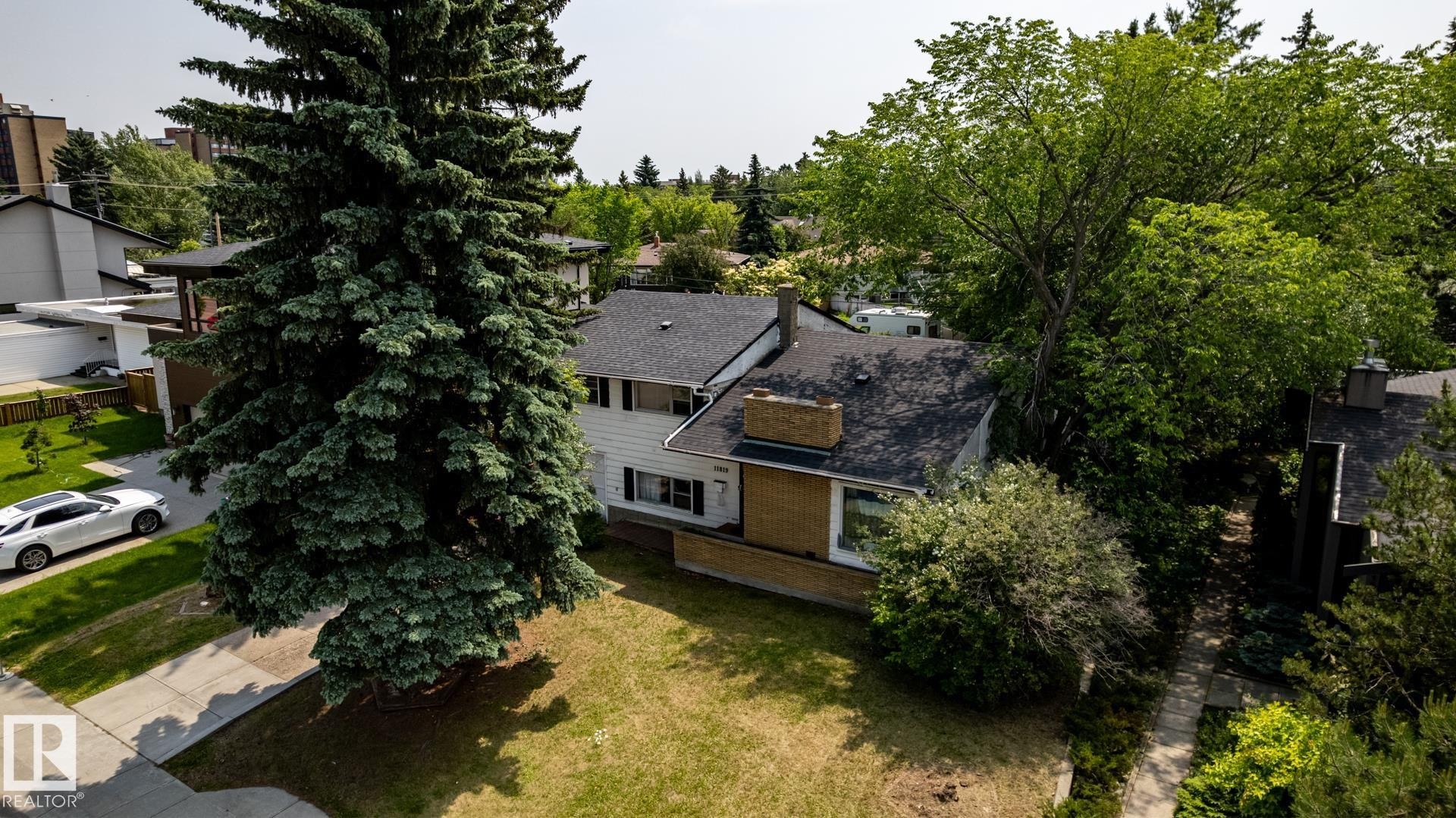 11819 87 Avenue, Edmonton, AB - Outdoor