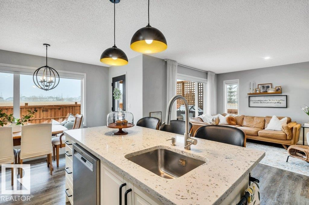 4337 Mcmullen Way, Edmonton, AB - Indoor