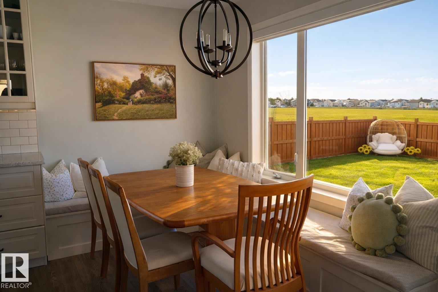 4337 Mcmullen Way, Edmonton, AB - Indoor Photo Showing Dining Room