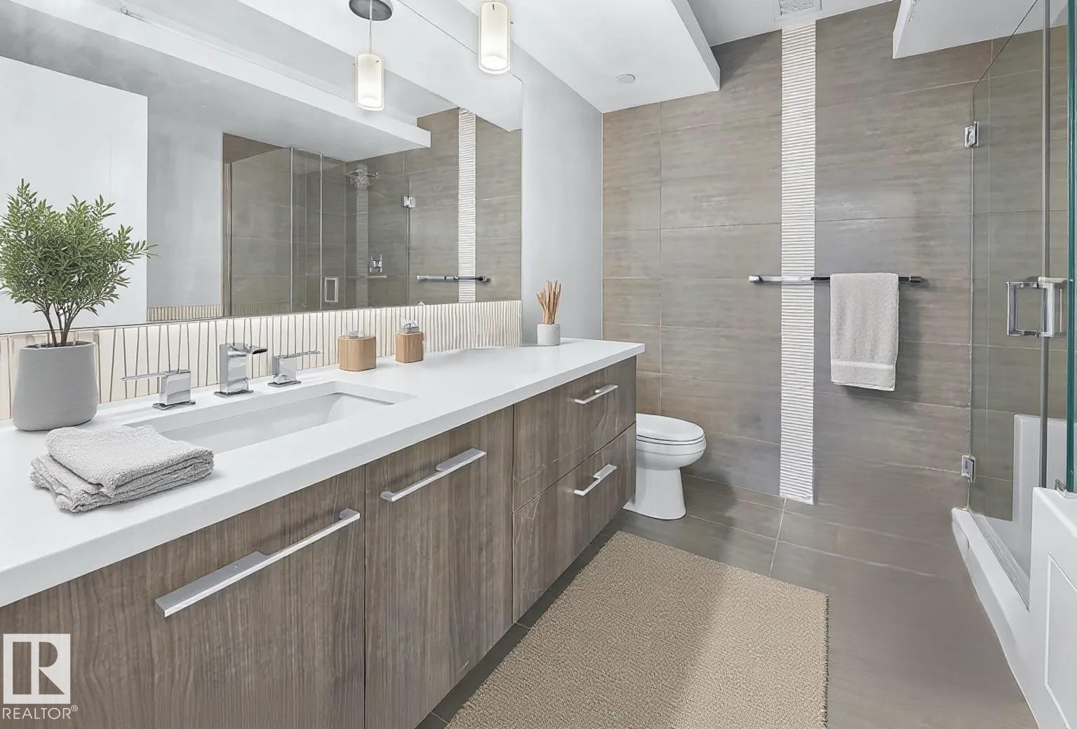 502 11969 Jasper Avenue, Edmonton, AB - Indoor Photo Showing Bathroom