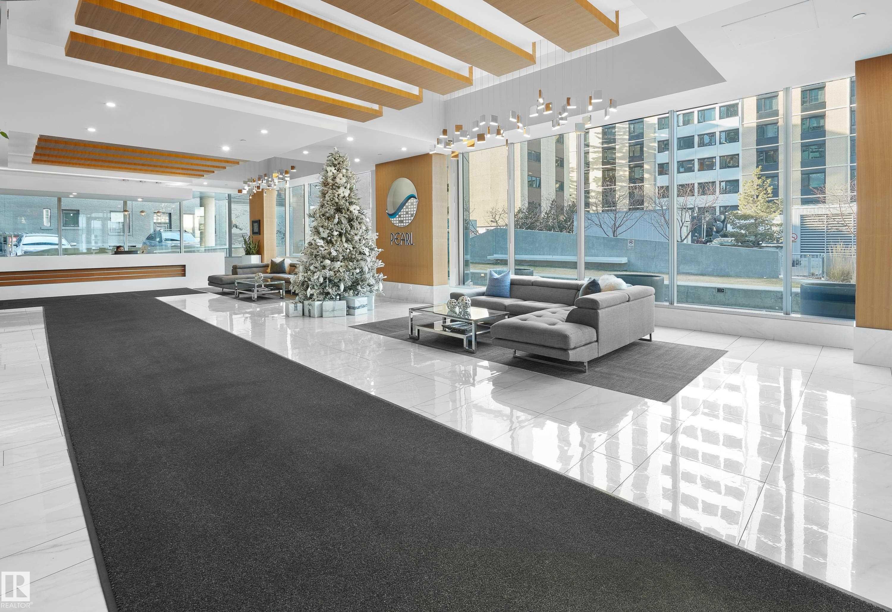 502 11969 Jasper Avenue, Edmonton, AB - Indoor Photo Showing Other Room