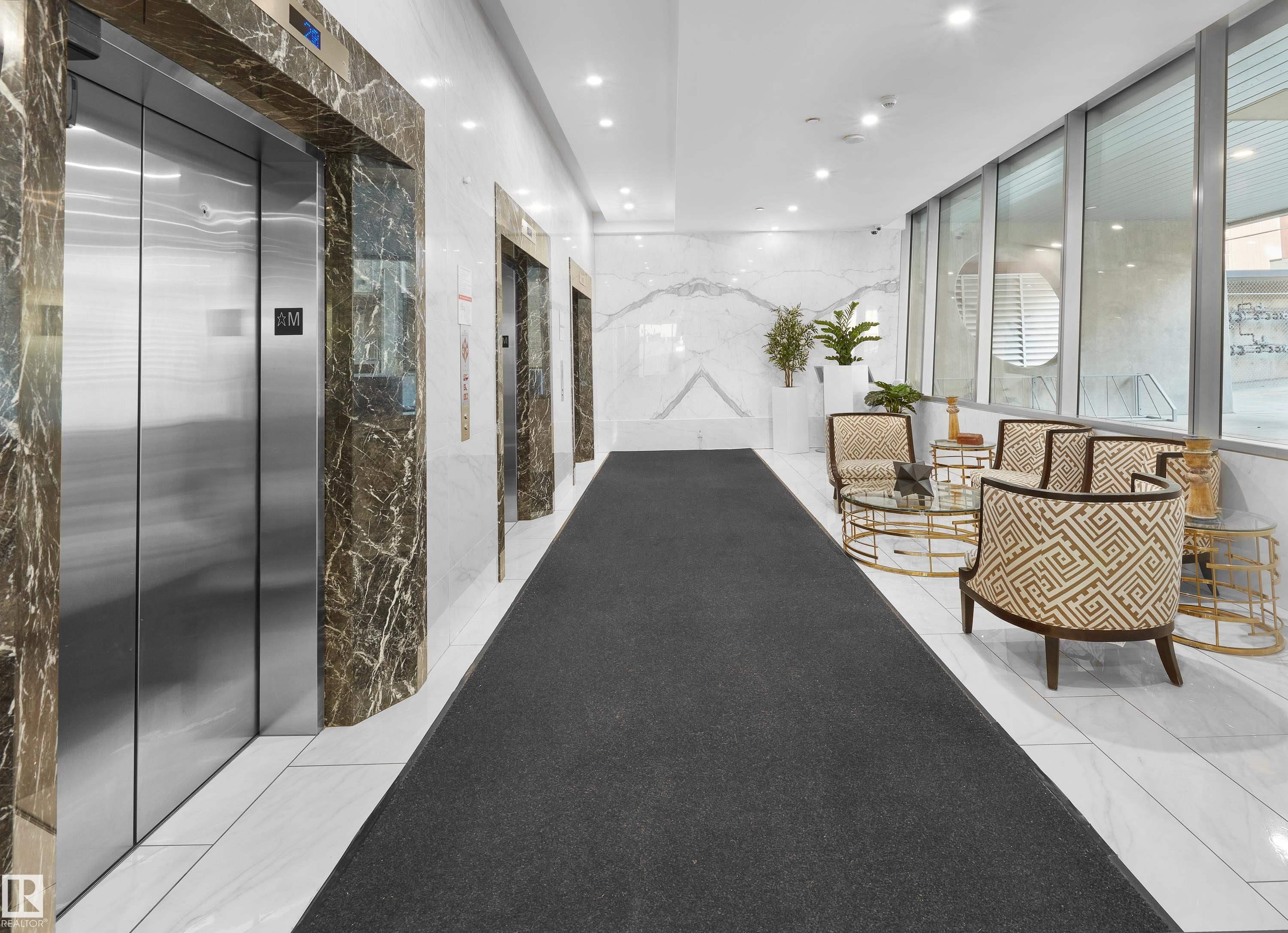 502 11969 Jasper Avenue, Edmonton, AB - Indoor Photo Showing Other Room