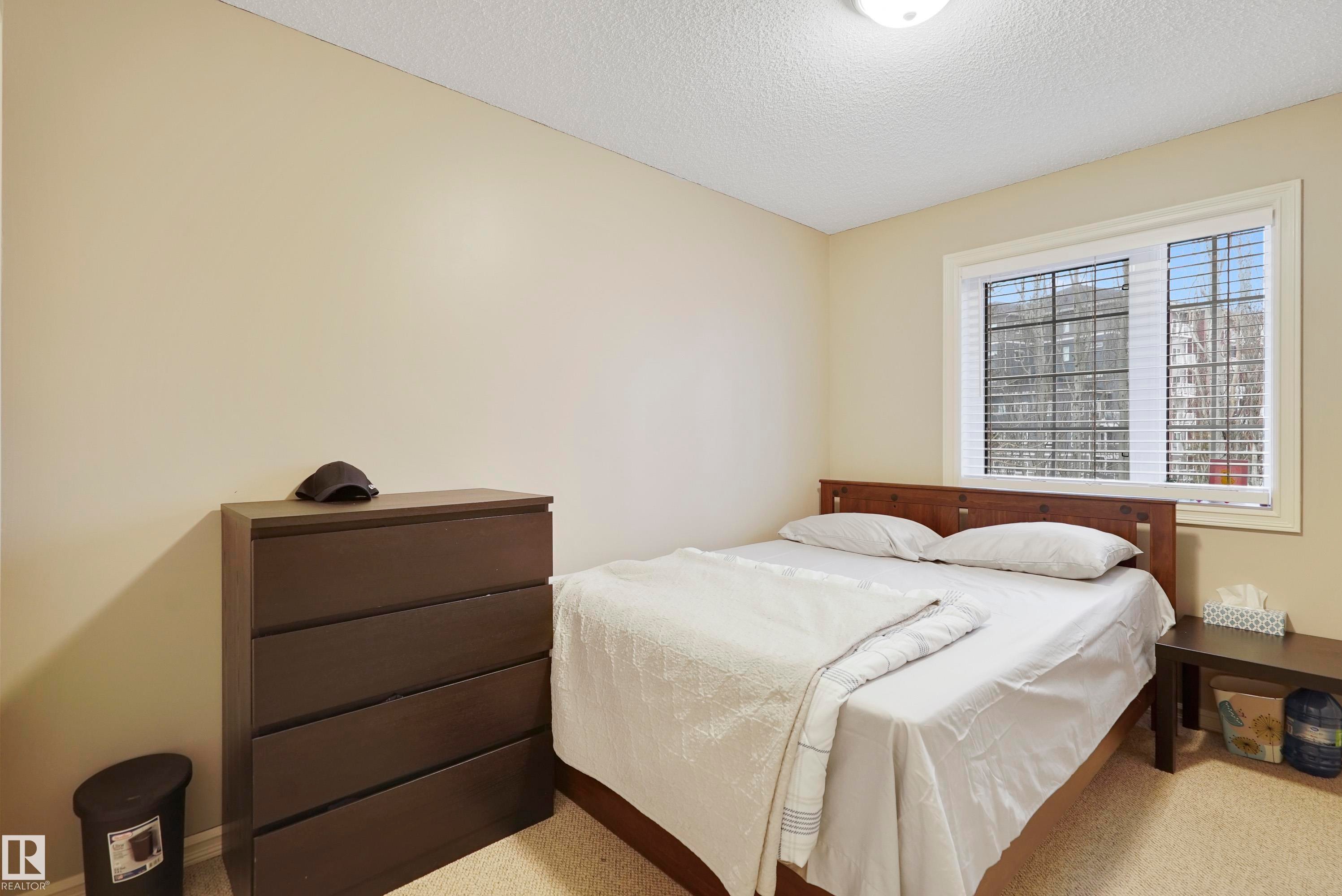 580 Glenwright Crescent, Edmonton, AB - Indoor Photo Showing Bedroom