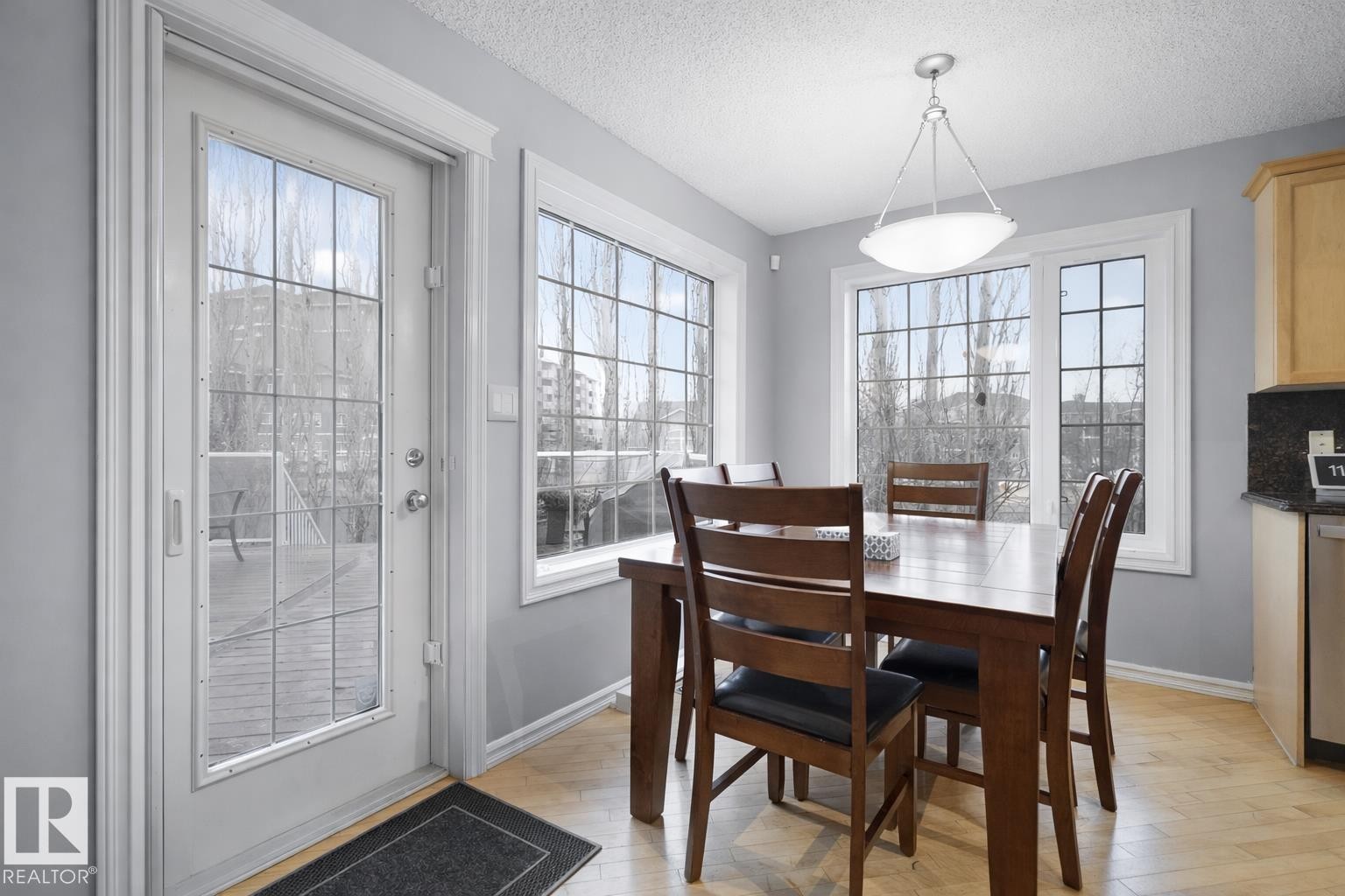 580 Glenwright Crescent, Edmonton, AB - Indoor Photo Showing Dining Room