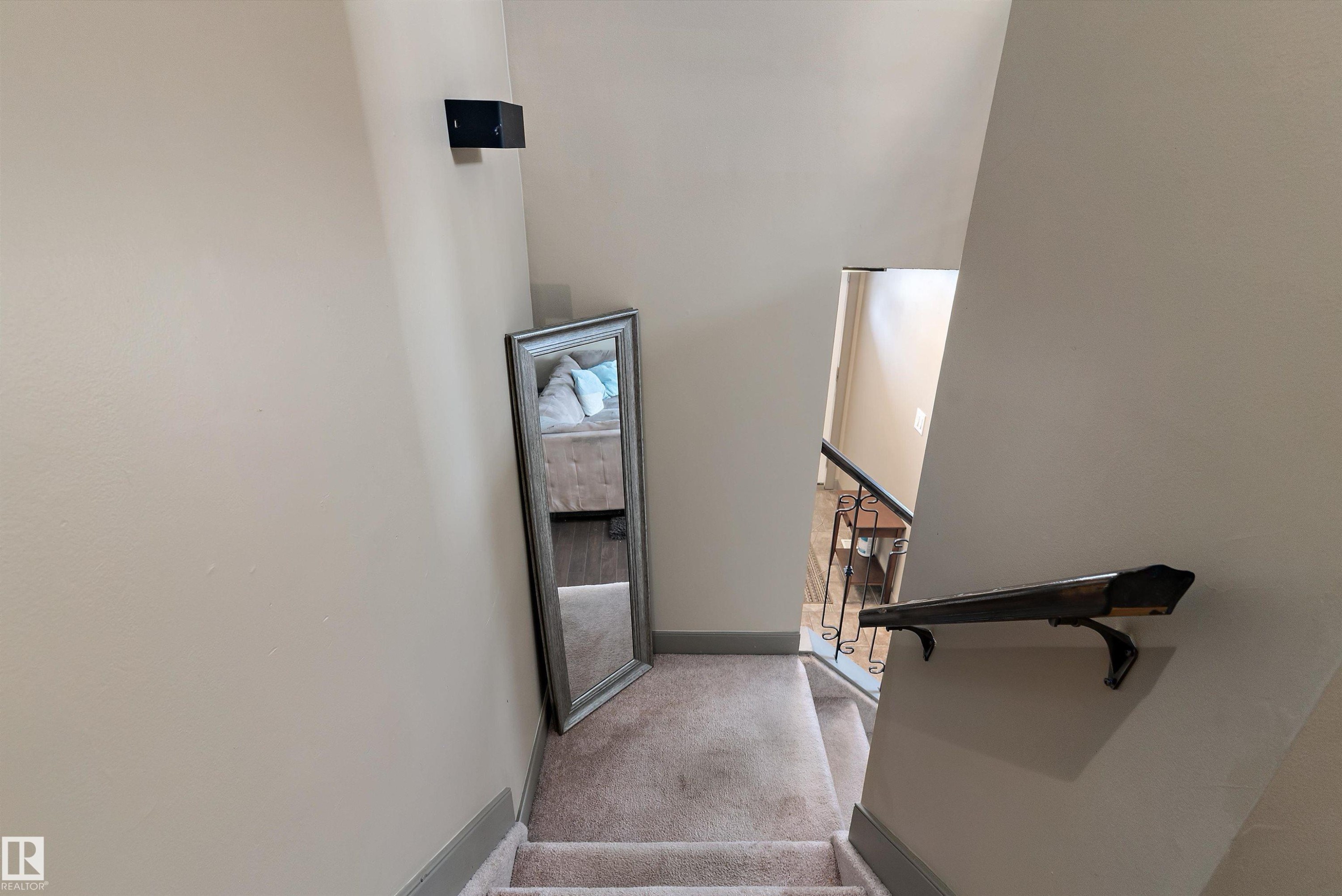 1128 Knottwood Road E, Edmonton, AB - Indoor Photo Showing Other Room