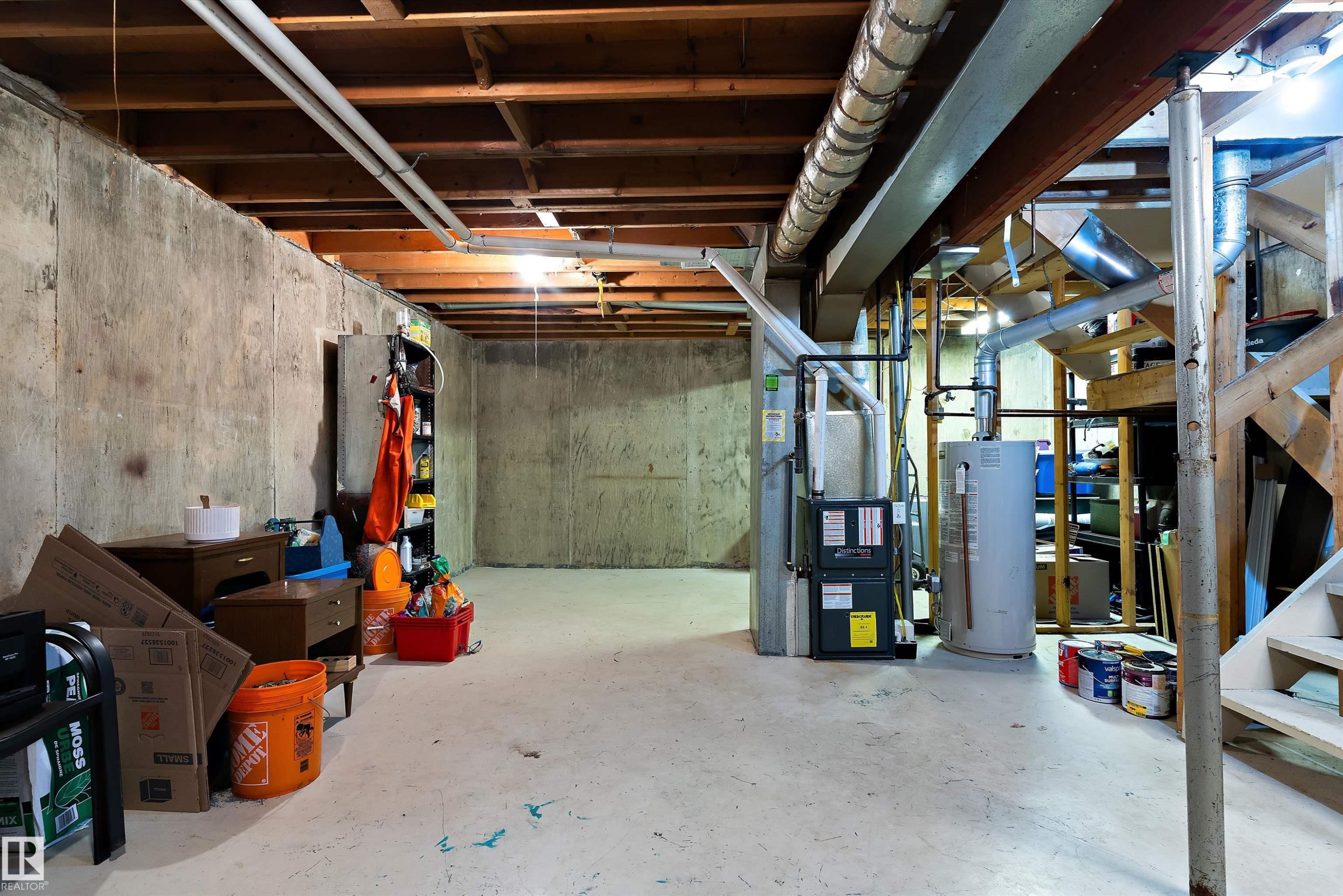 1128 Knottwood Road E, Edmonton, AB - Indoor Photo Showing Basement