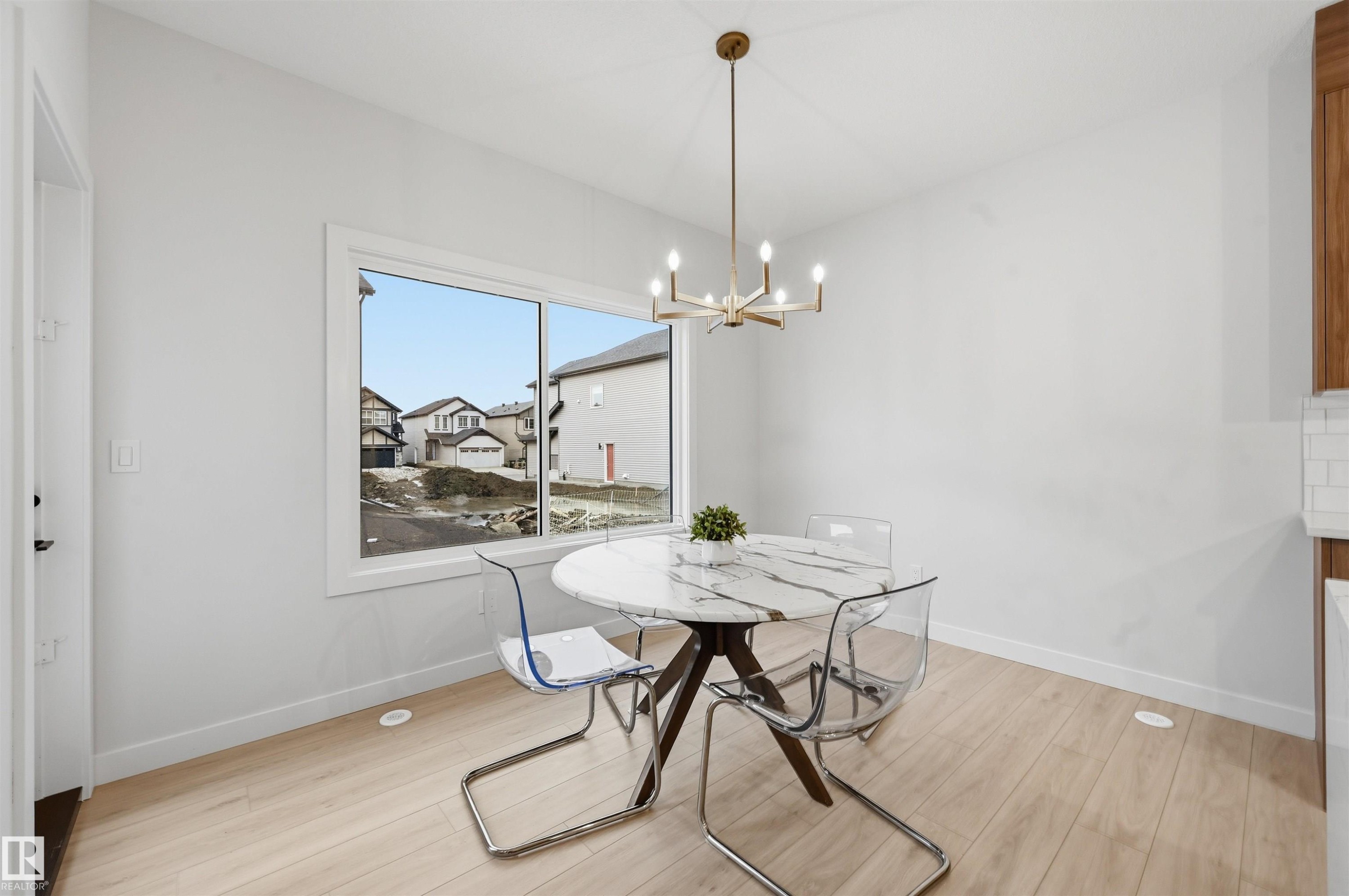 3230 Dixon Way, Edmonton, AB - Indoor Photo Showing Dining Room