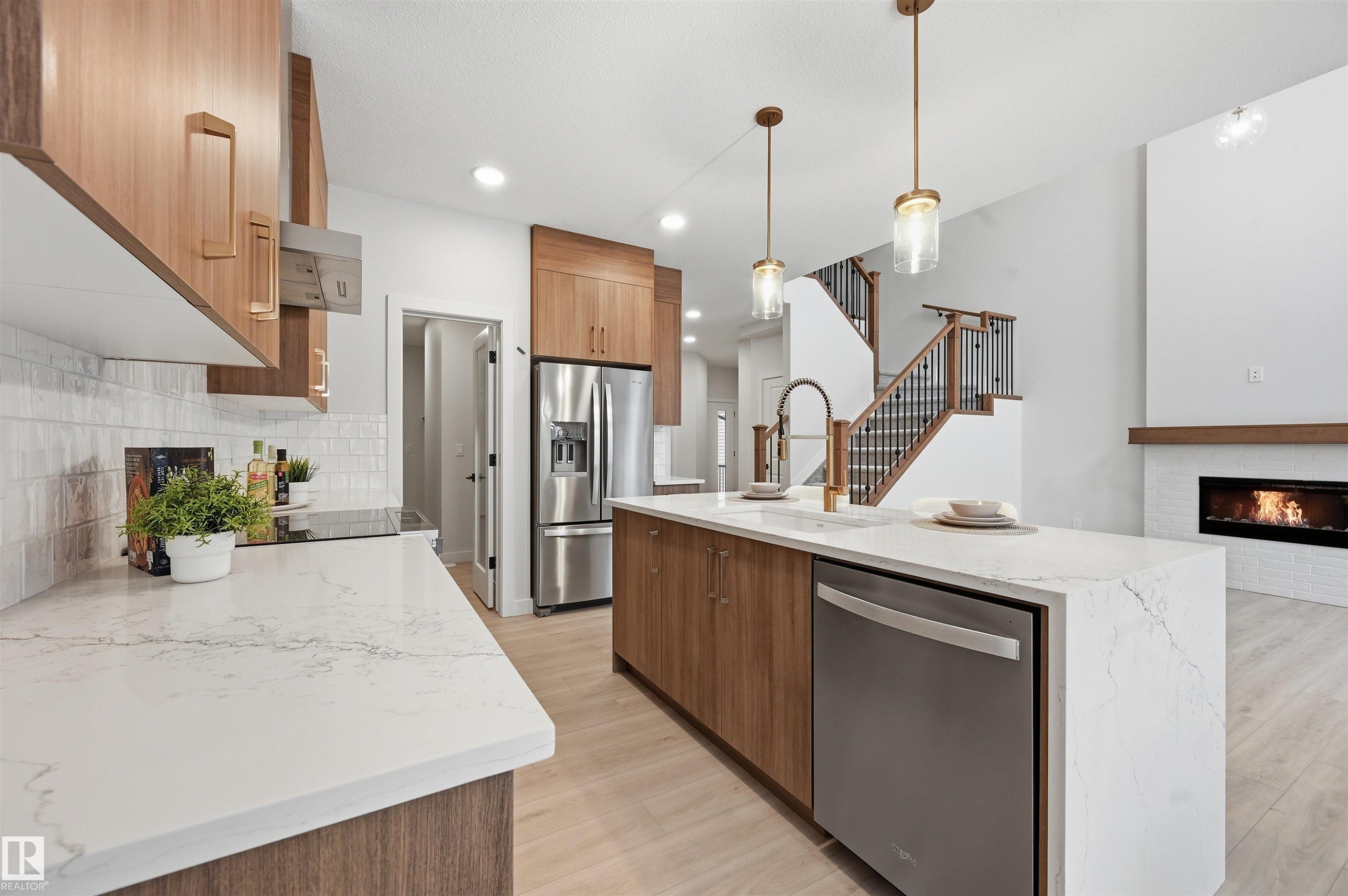 3230 Dixon Way, Edmonton, AB - Indoor Photo Showing Kitchen With Stainless Steel Kitchen With Upgraded Kitchen