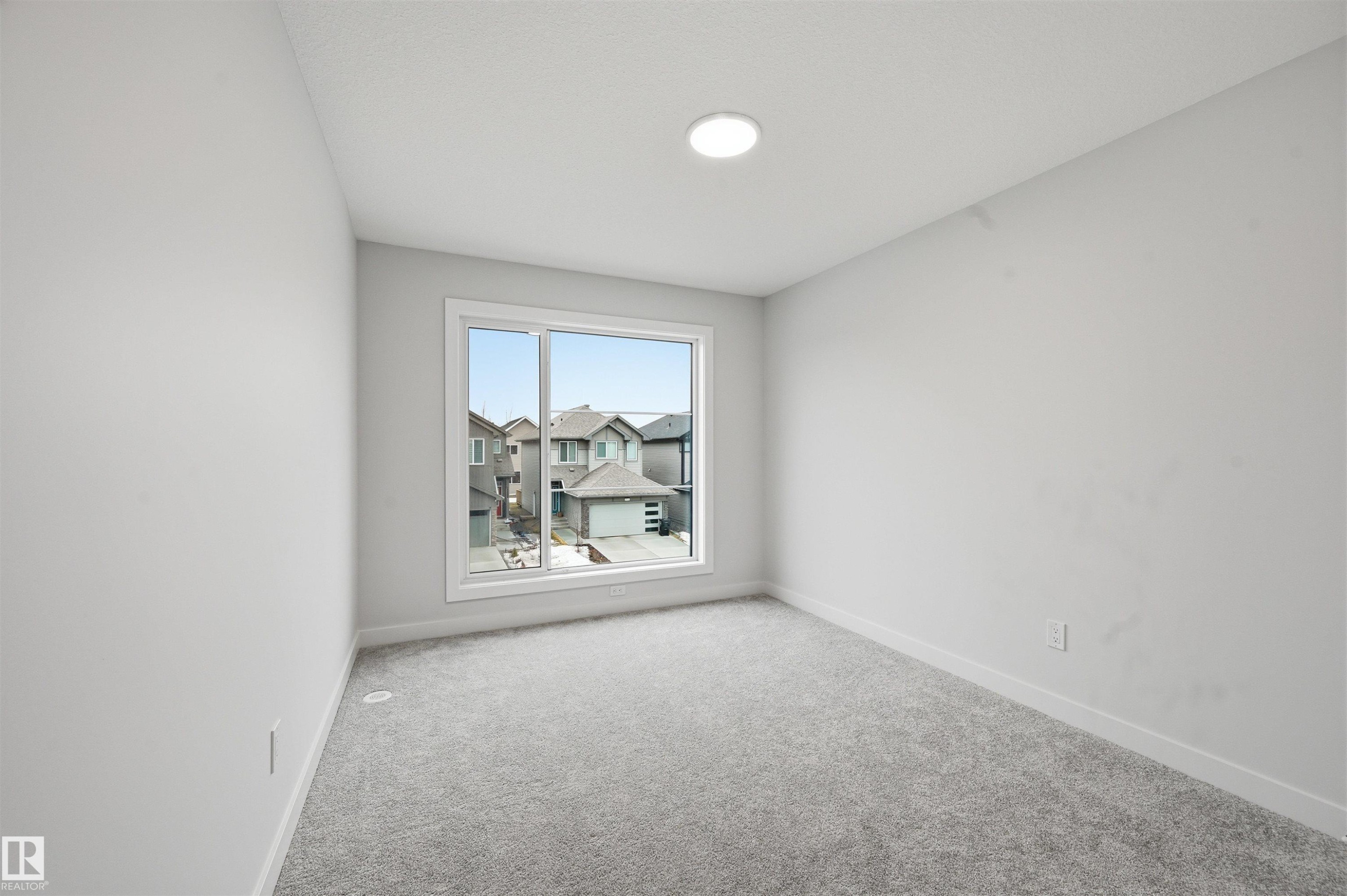 3230 Dixon Way, Edmonton, AB - Indoor Photo Showing Other Room