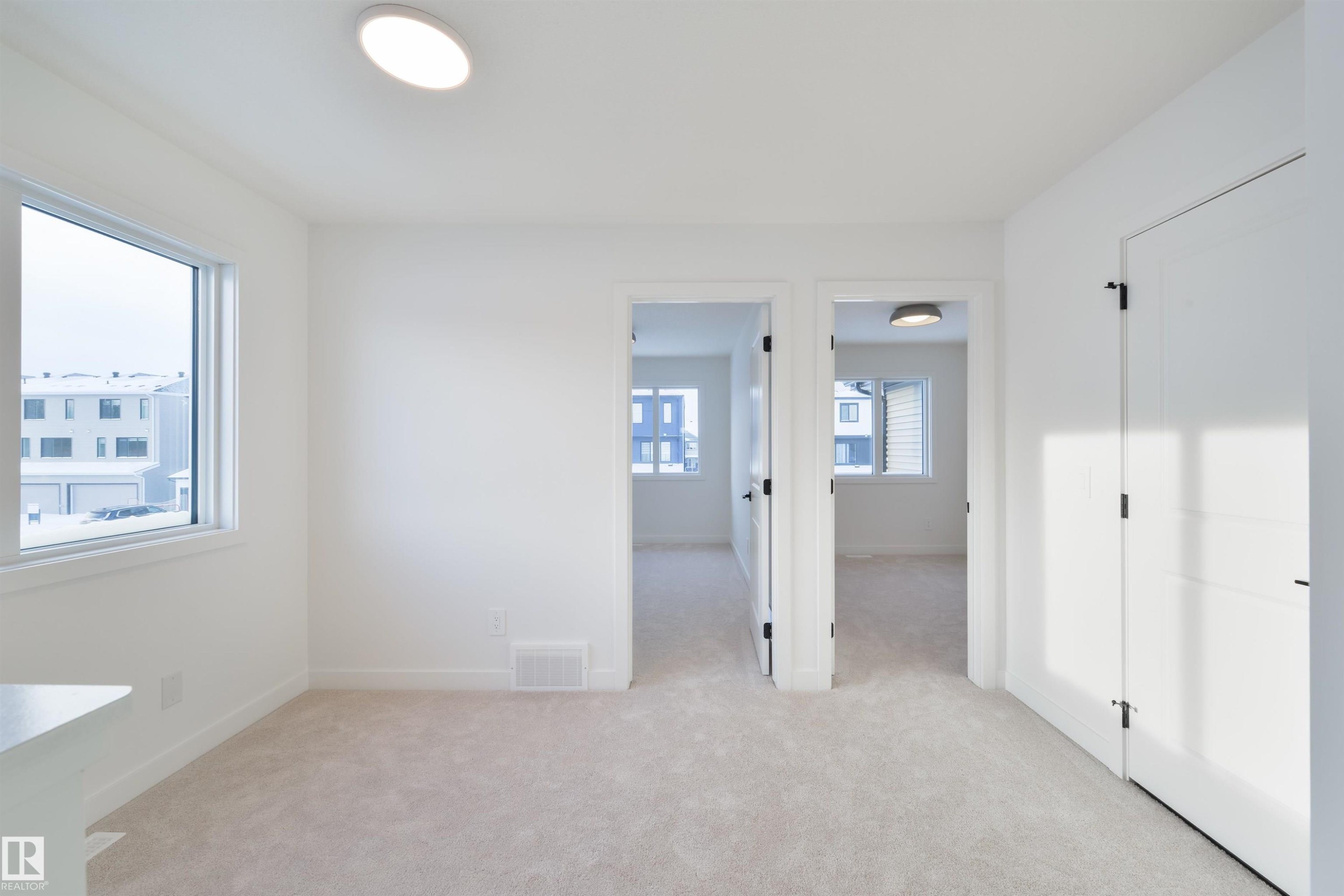 15 Cobblestone Gate, Spruce Grove, AB - Indoor Photo Showing Other Room