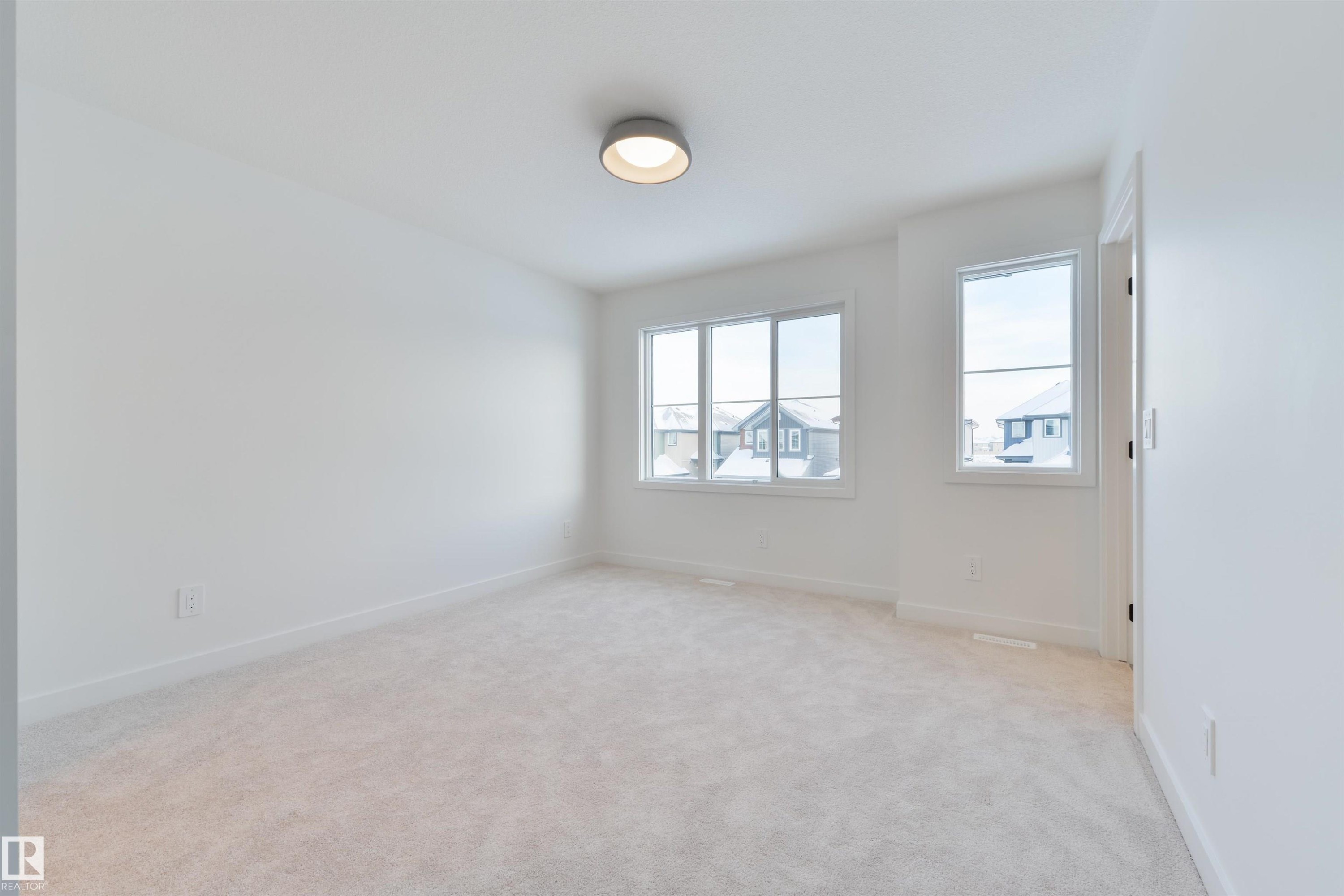 15 Cobblestone Gate, Spruce Grove, AB - Indoor Photo Showing Other Room