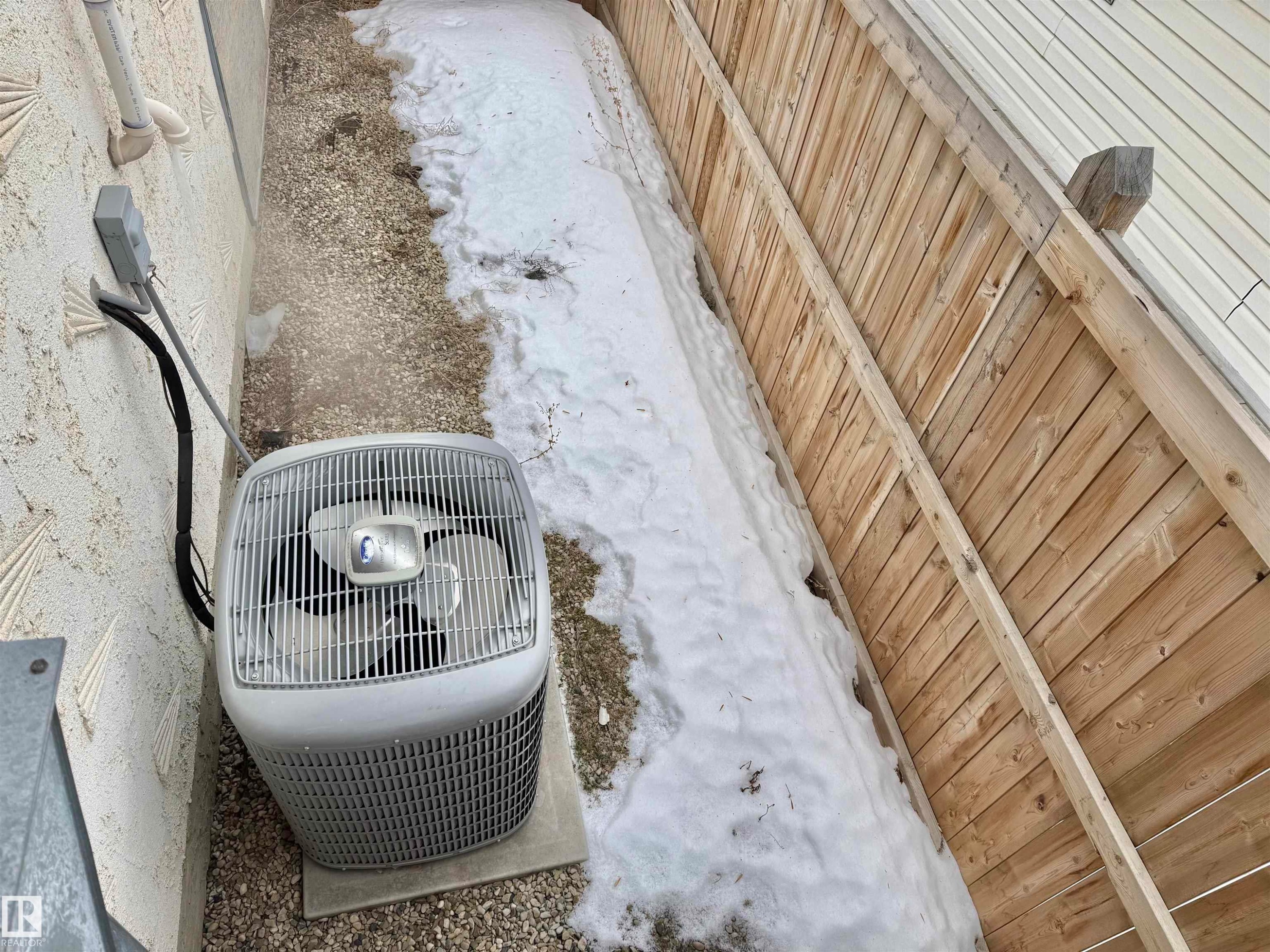 Edmonton, AB - Outdoor