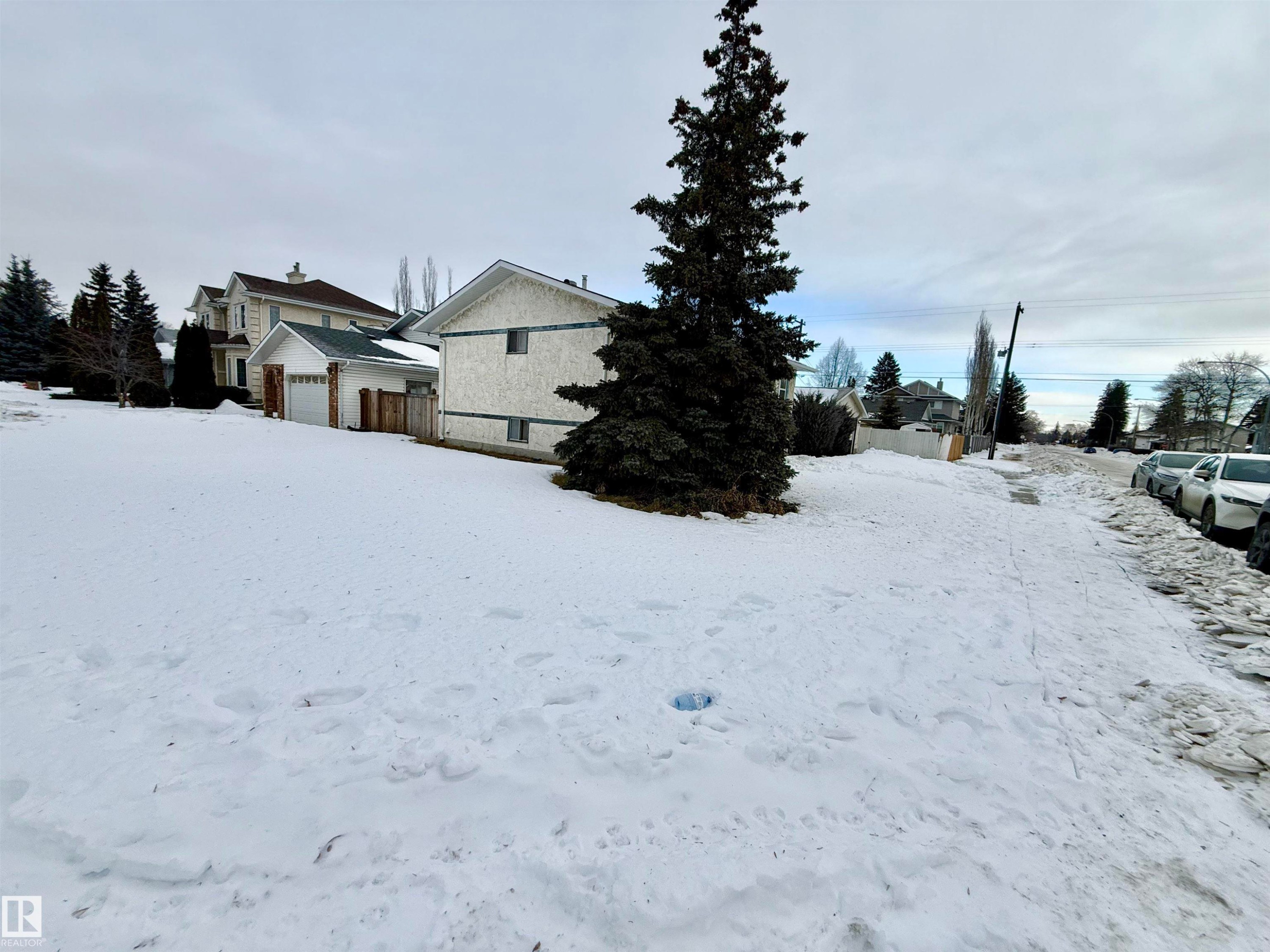 Edmonton, AB - Outdoor